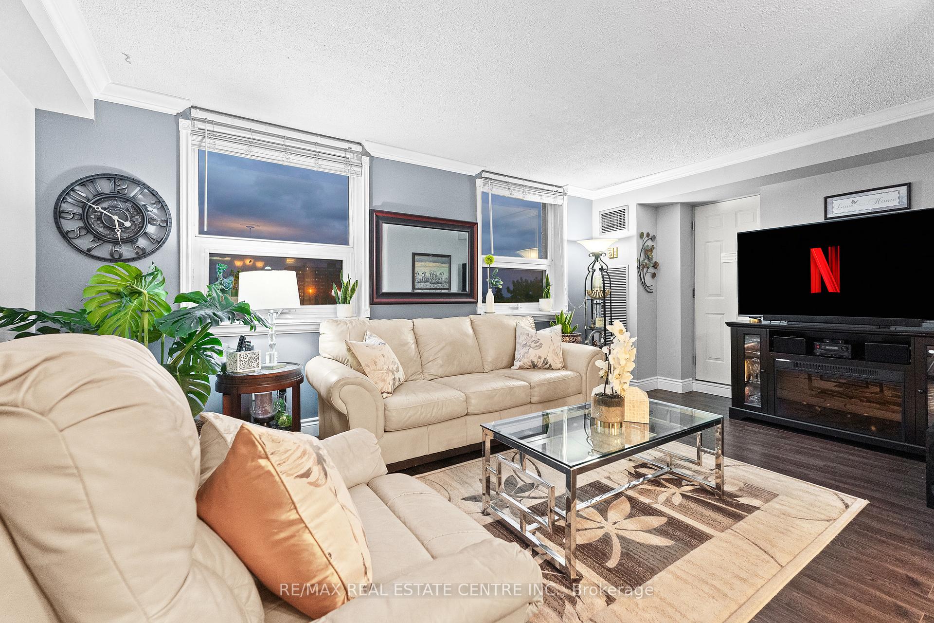 Photo 9 of Unit 404, 4 Lisa Street, Brampton, Queen Street Corridor — HOMEH