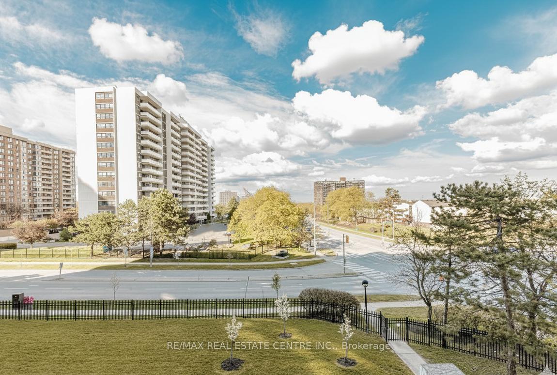 Photo 24 of Unit 404, 4 Lisa Street, Brampton, Queen Street Corridor — HOMEH