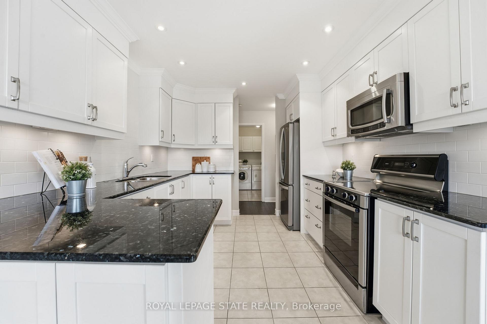 Photo 7 of Unit 706, 3000 Creekside Drive, Hamilton, Dundas — HOMEH