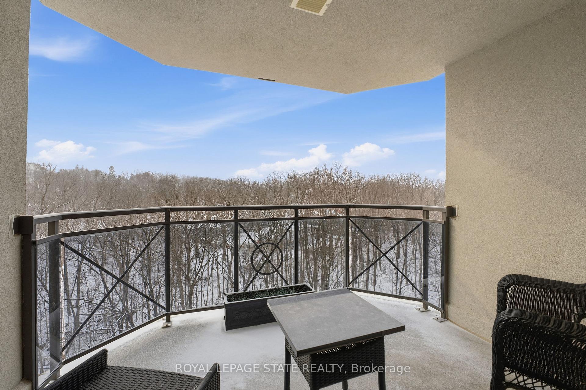Photo 19 of Unit 706, 3000 Creekside Drive, Hamilton, Dundas — HOMEH