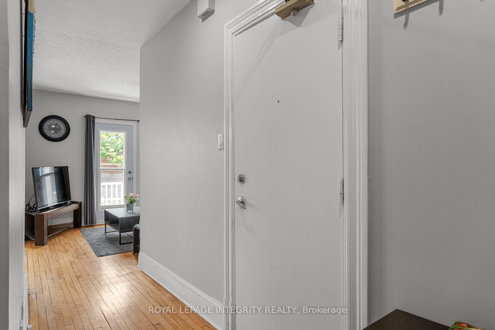 Photo 13 of 339 Chapel Street, Ottawa, Sandy Hill — HOMEH