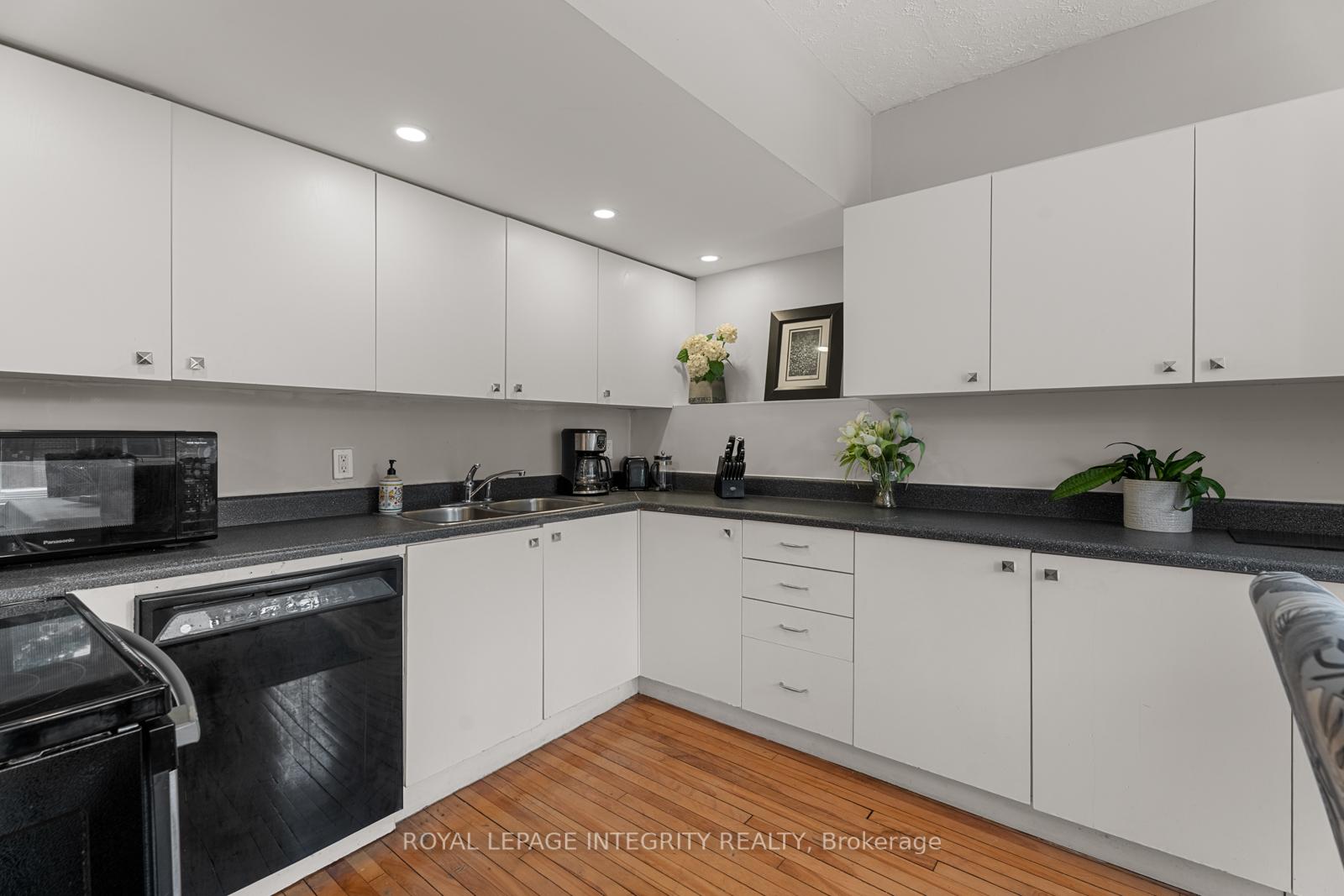 Photo 16 of 339 Chapel Street, Ottawa, Sandy Hill — HOMEH