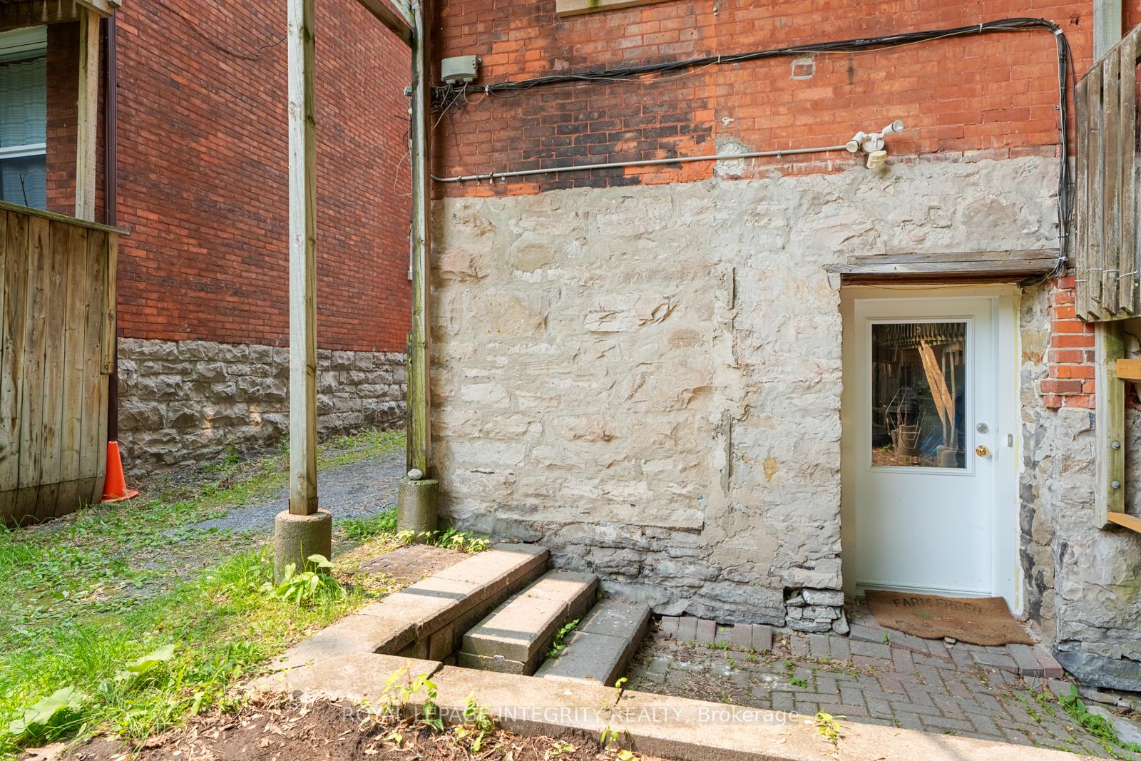 Photo 35 of 339 Chapel Street, Ottawa, Sandy Hill — HOMEH