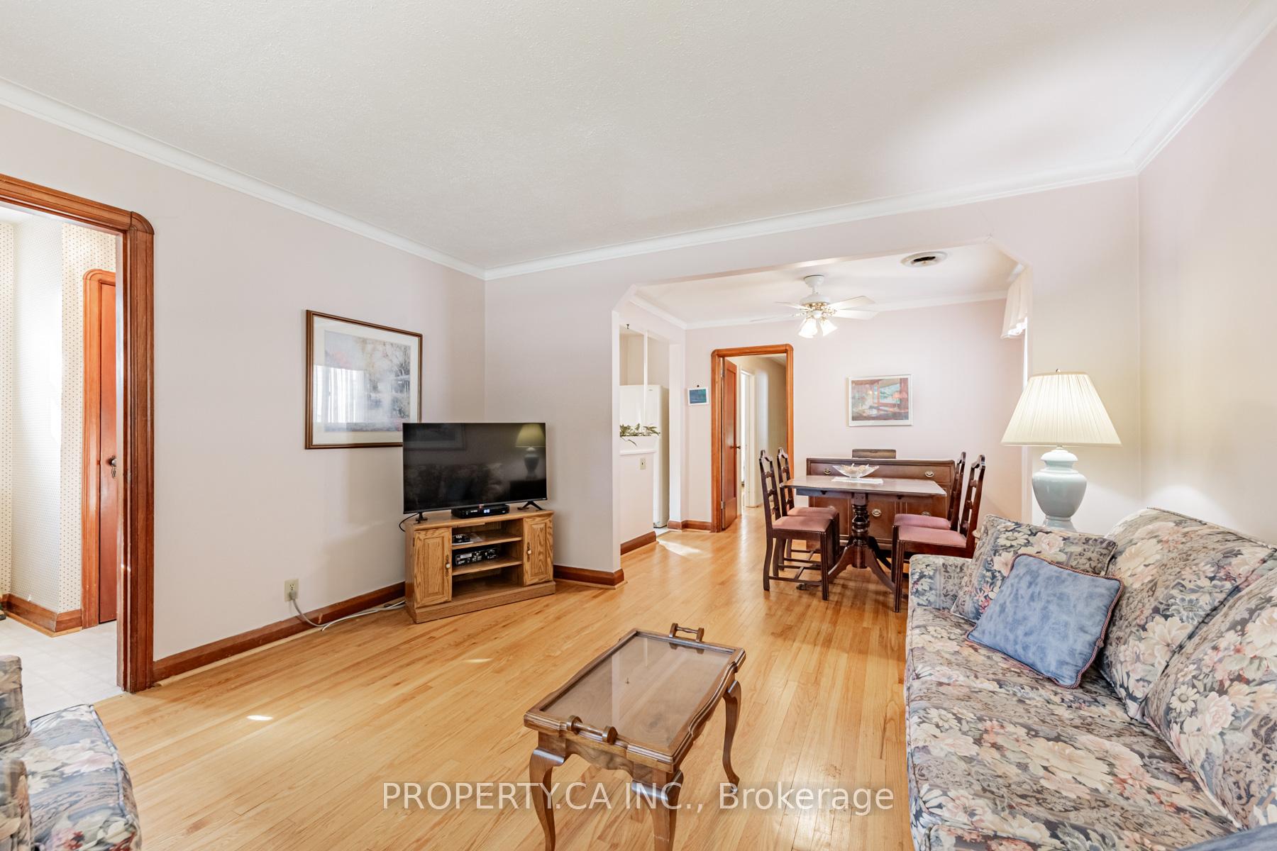 Photo 3 of 82 Cedarcrest Boulevard, Toronto, O'Connor-Parkview — HOMEH