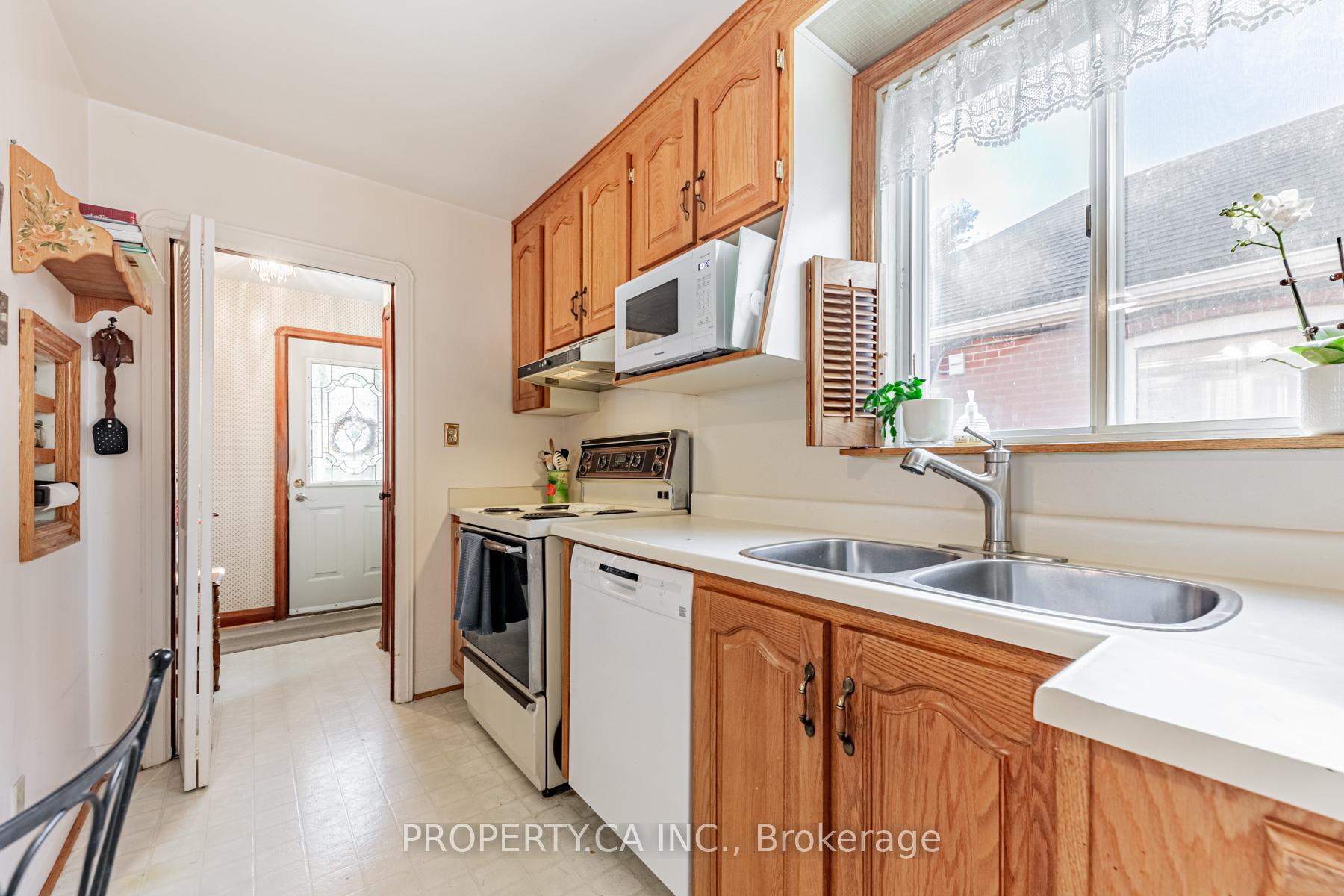 Photo 21 of 82 Cedarcrest Boulevard, Toronto, O'Connor-Parkview — HOMEH