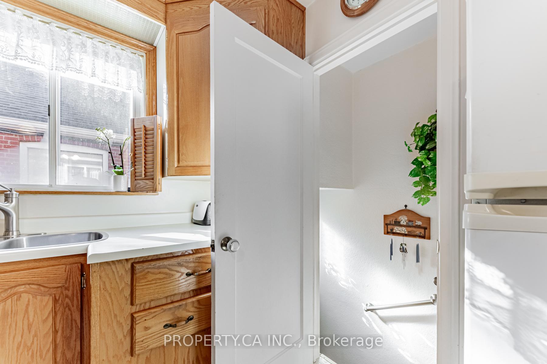 Photo 10 of 82 Cedarcrest Boulevard, Toronto, O'Connor-Parkview — HOMEH