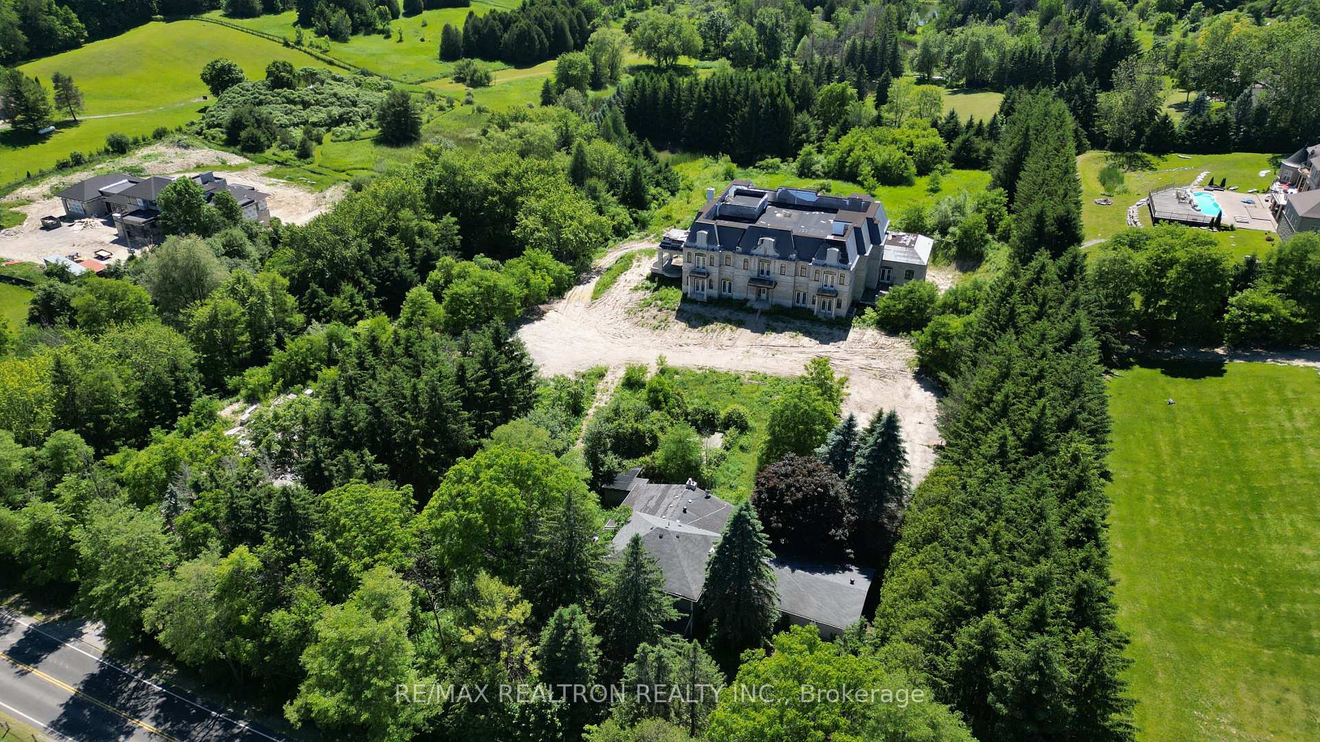 Photo 12 of 15230 Keele Street, King, Rural King — HOMEH