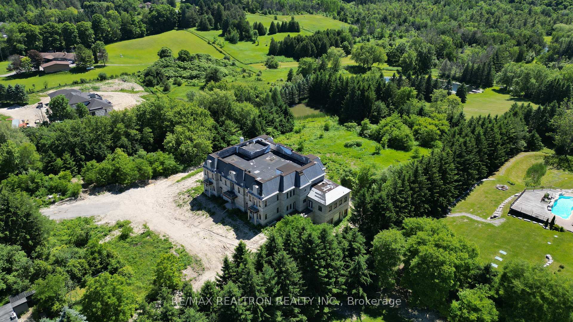 Photo 13 of 15230 Keele Street, King, Rural King — HOMEH