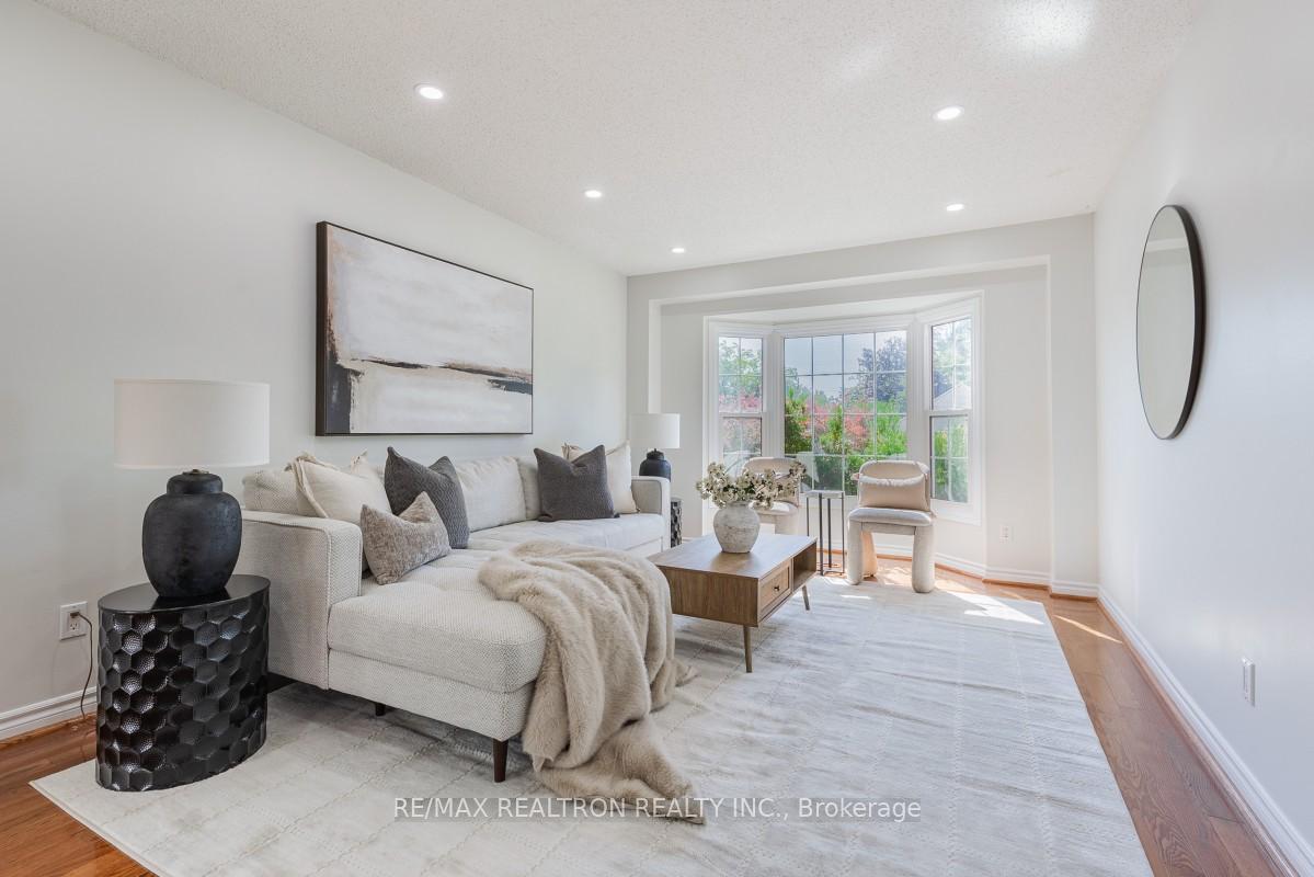 Photo 7 of 1206 Halsey Lane, Pickering, Liverpool — HOMEH
