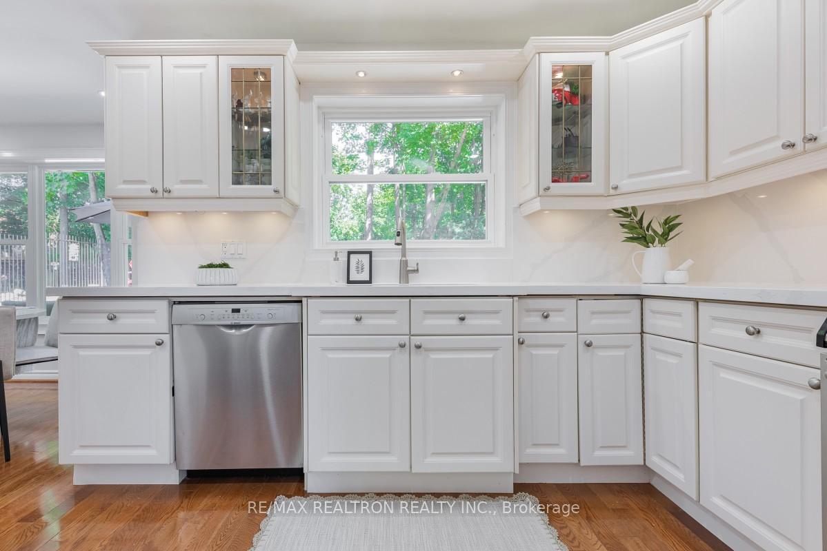 Photo 13 of 1206 Halsey Lane, Pickering, Liverpool — HOMEH
