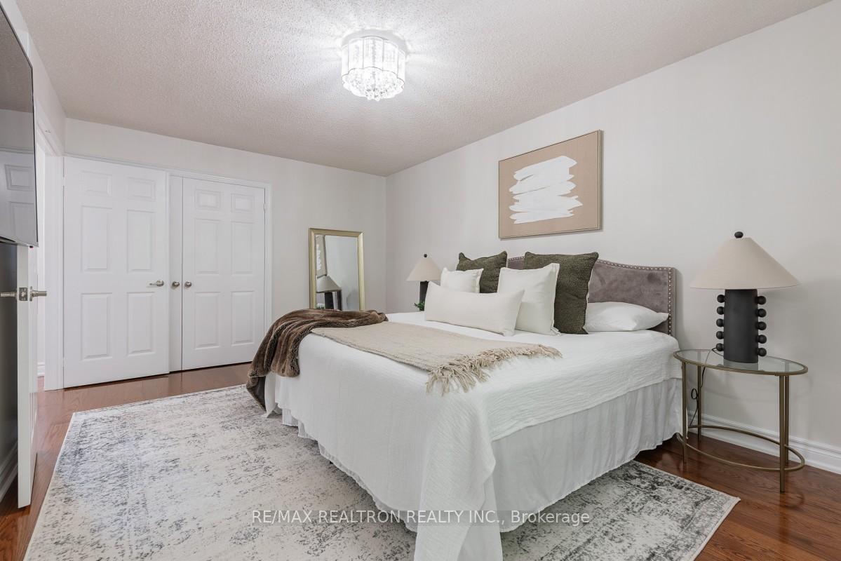 Photo 24 of 1206 Halsey Lane, Pickering, Liverpool — HOMEH
