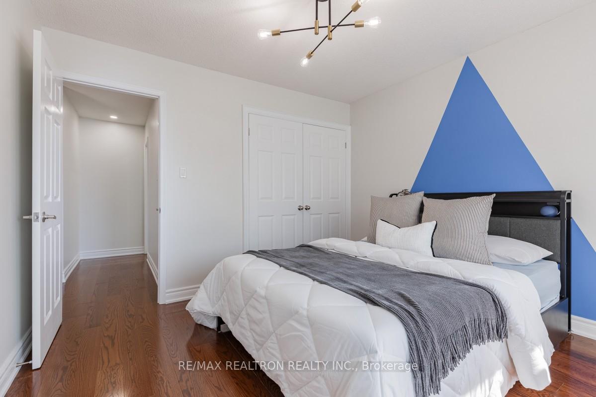 Photo 36 of 1206 Halsey Lane, Pickering, Liverpool — HOMEH