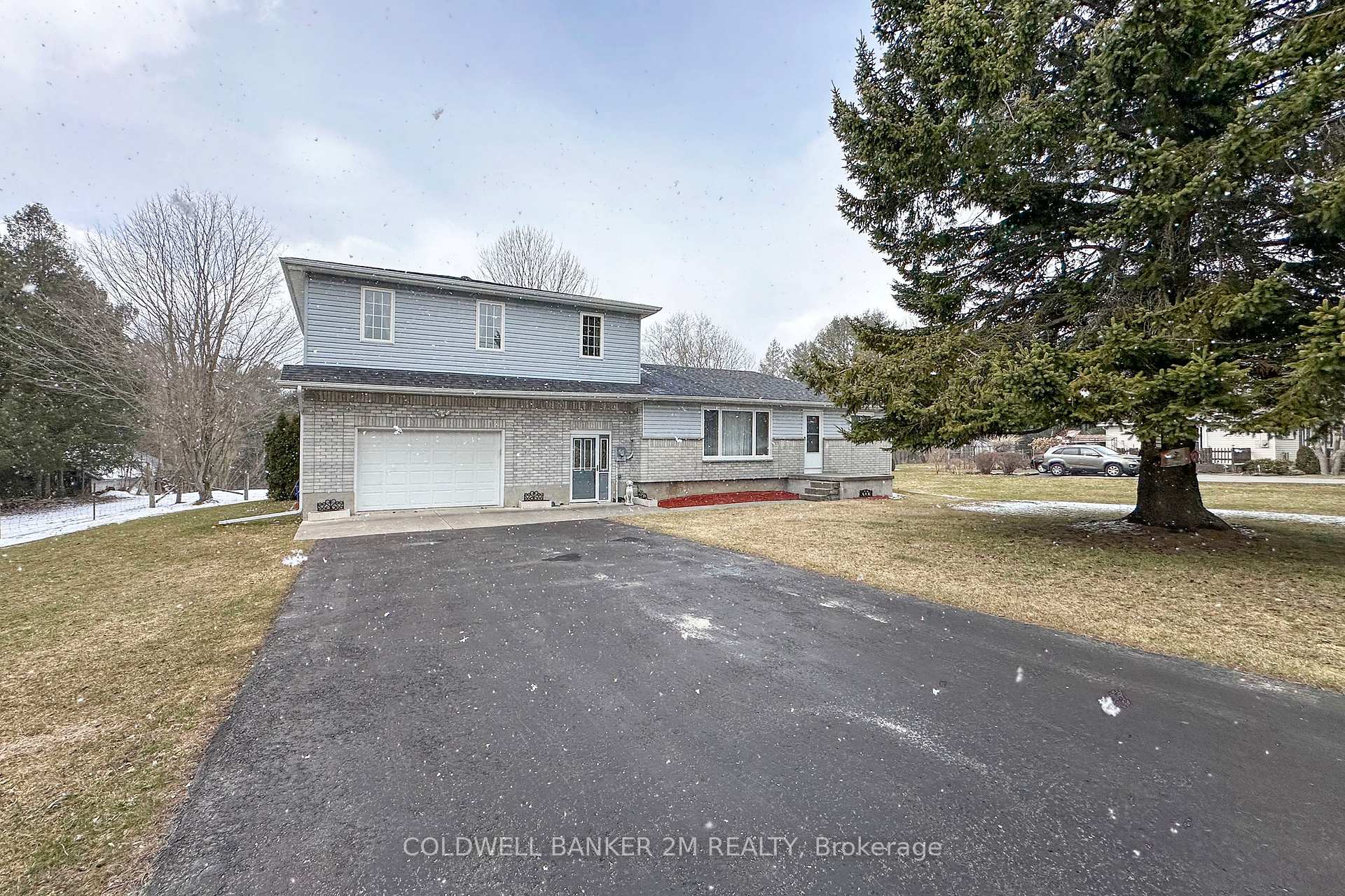 Front of 3318 Burnham Street N