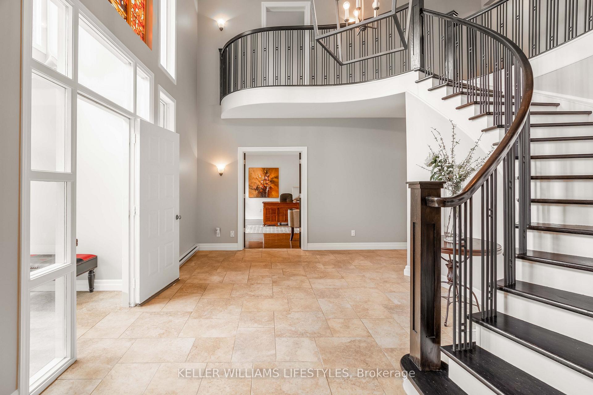 Photo 2 of 262 Pinetree Lane, Strathroy-Caradoc, NE — HOMEH