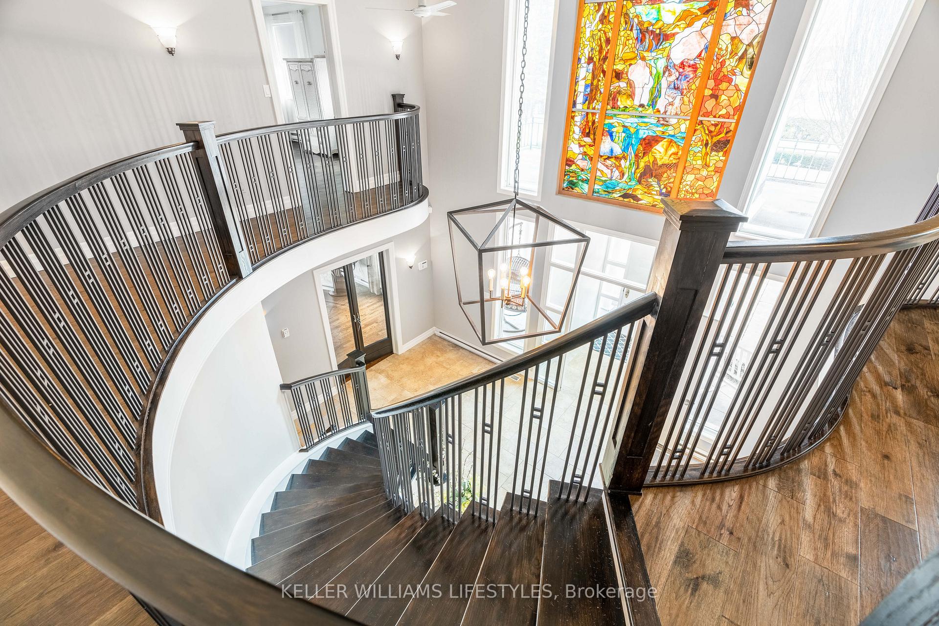 Photo 8 of 262 Pinetree Lane, Strathroy-Caradoc, NE — HOMEH