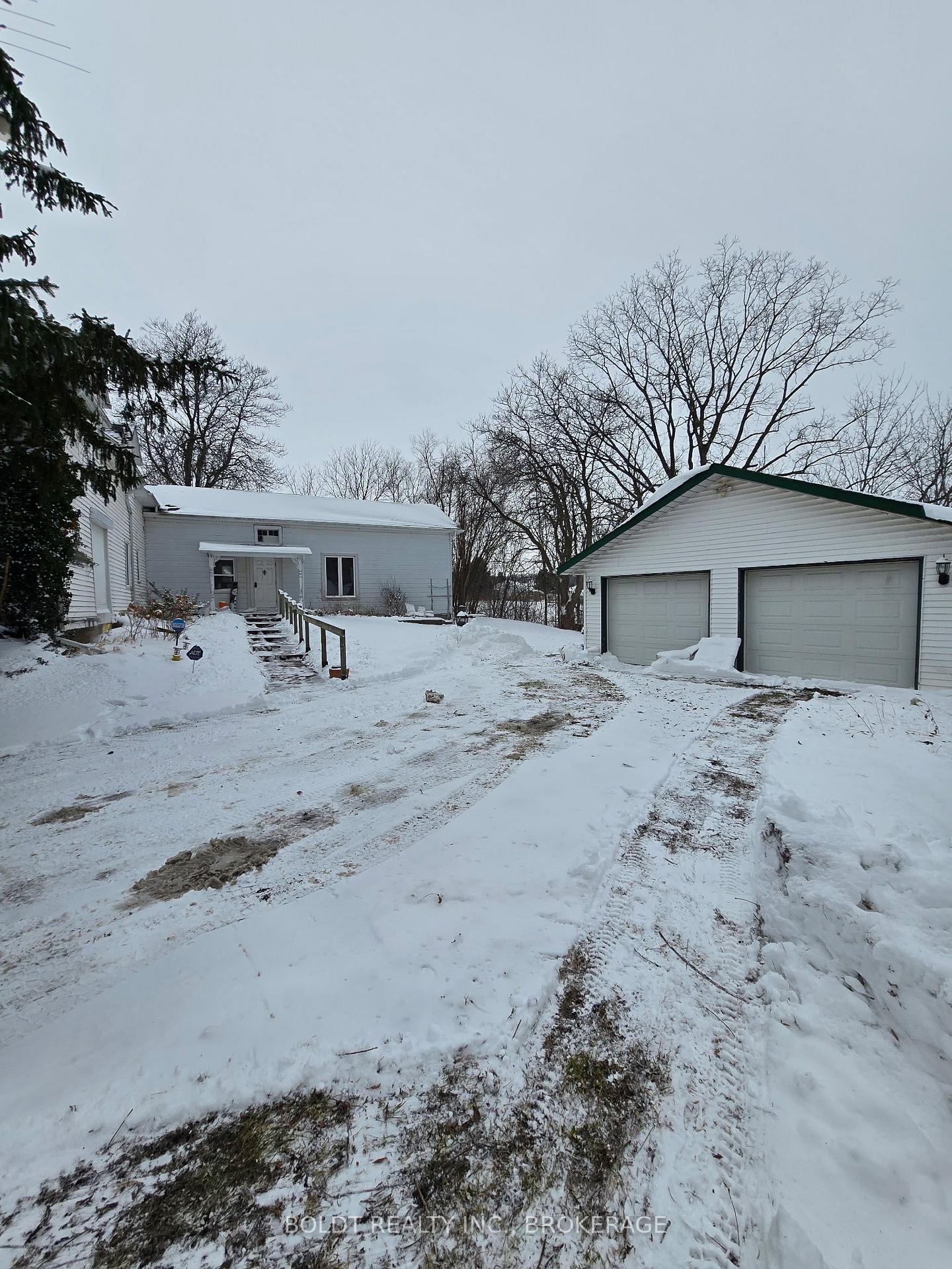 Photo 3 of 4620 Thirty Road, Lincoln, Lincoln Lake — HOMEH