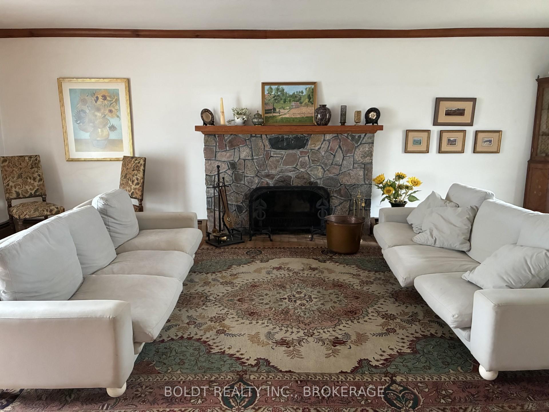 Photo 7 of 4620 Thirty Road, Lincoln, Lincoln Lake — HOMEH