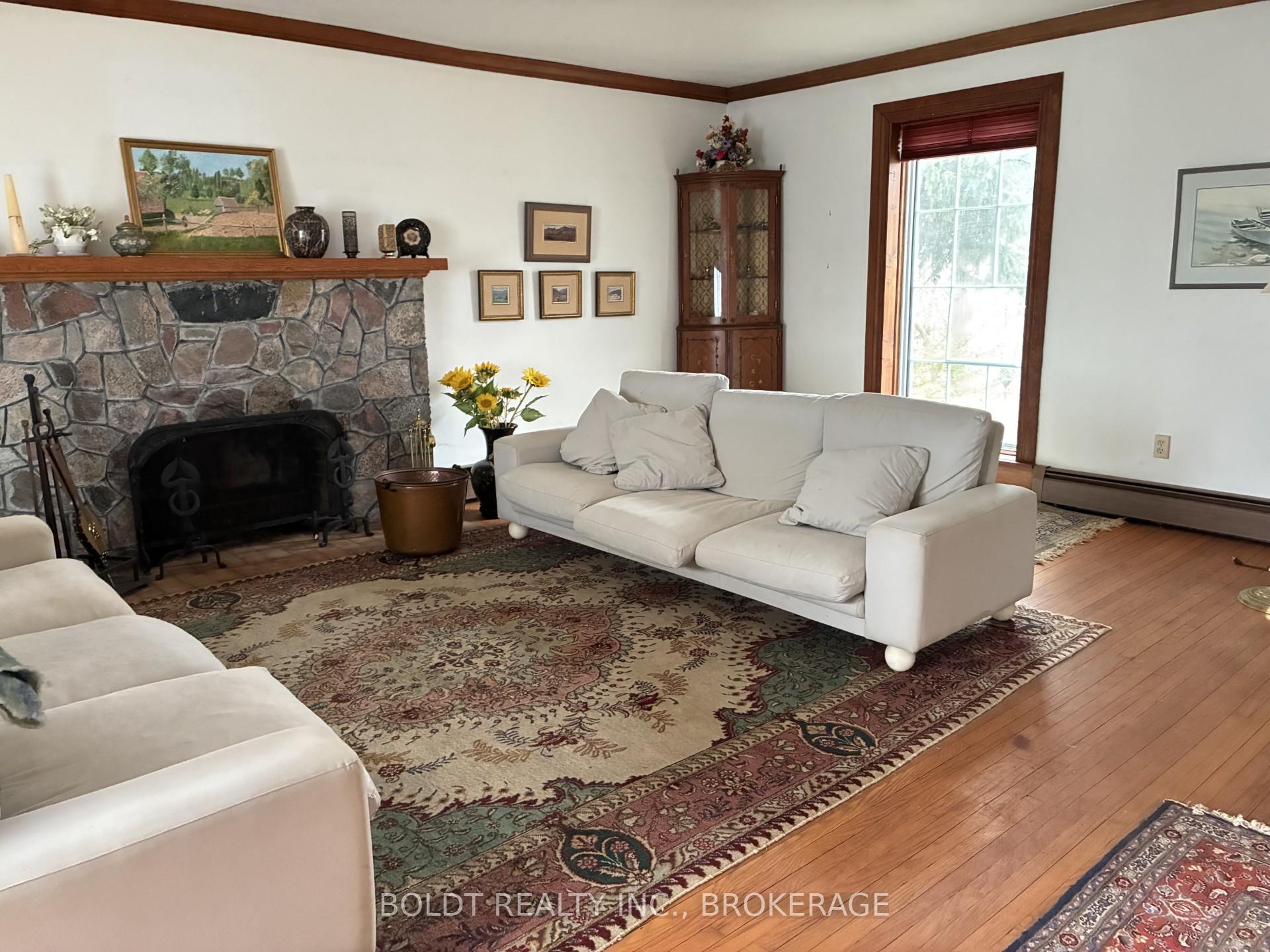 Photo 4 of 4620 Thirty Road, Lincoln, Lincoln Lake — HOMEH