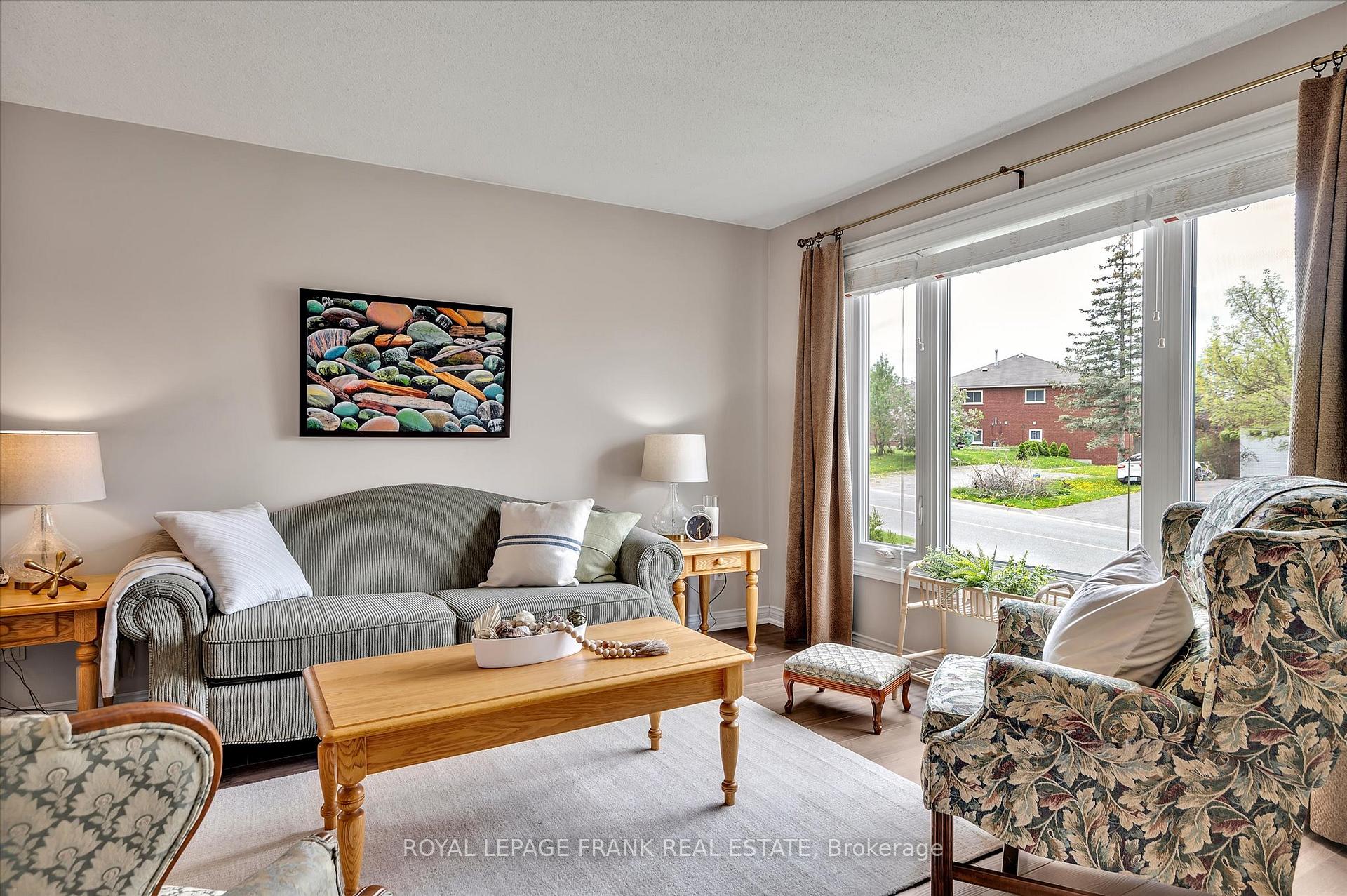 Photo 6 of 2114 Easthill Drive, Peterborough, Ashburnham Ward 4 — HOMEH