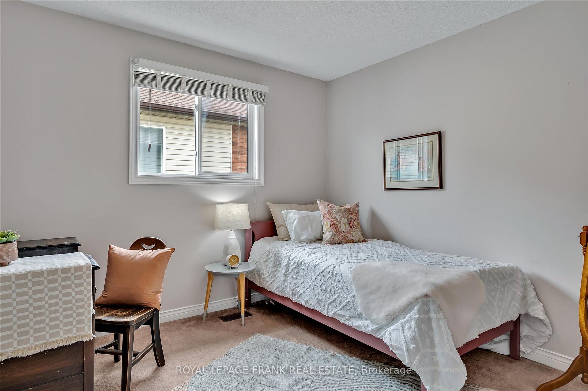 Photo 11 of 2114 Easthill Drive, Peterborough, Ashburnham Ward 4 — HOMEH