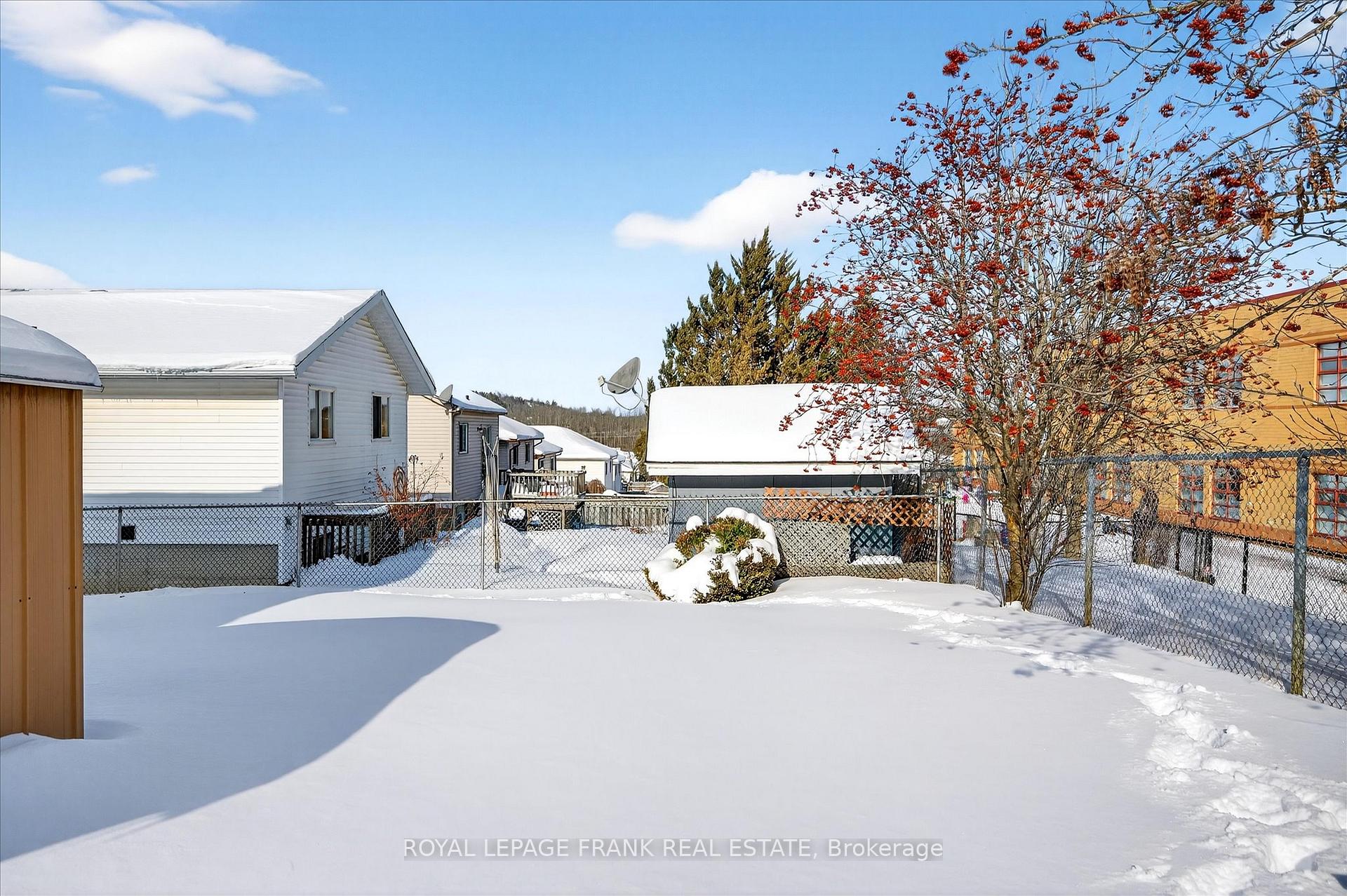 Photo 14 of 2114 Easthill Drive, Peterborough, Ashburnham Ward 4 — HOMEH