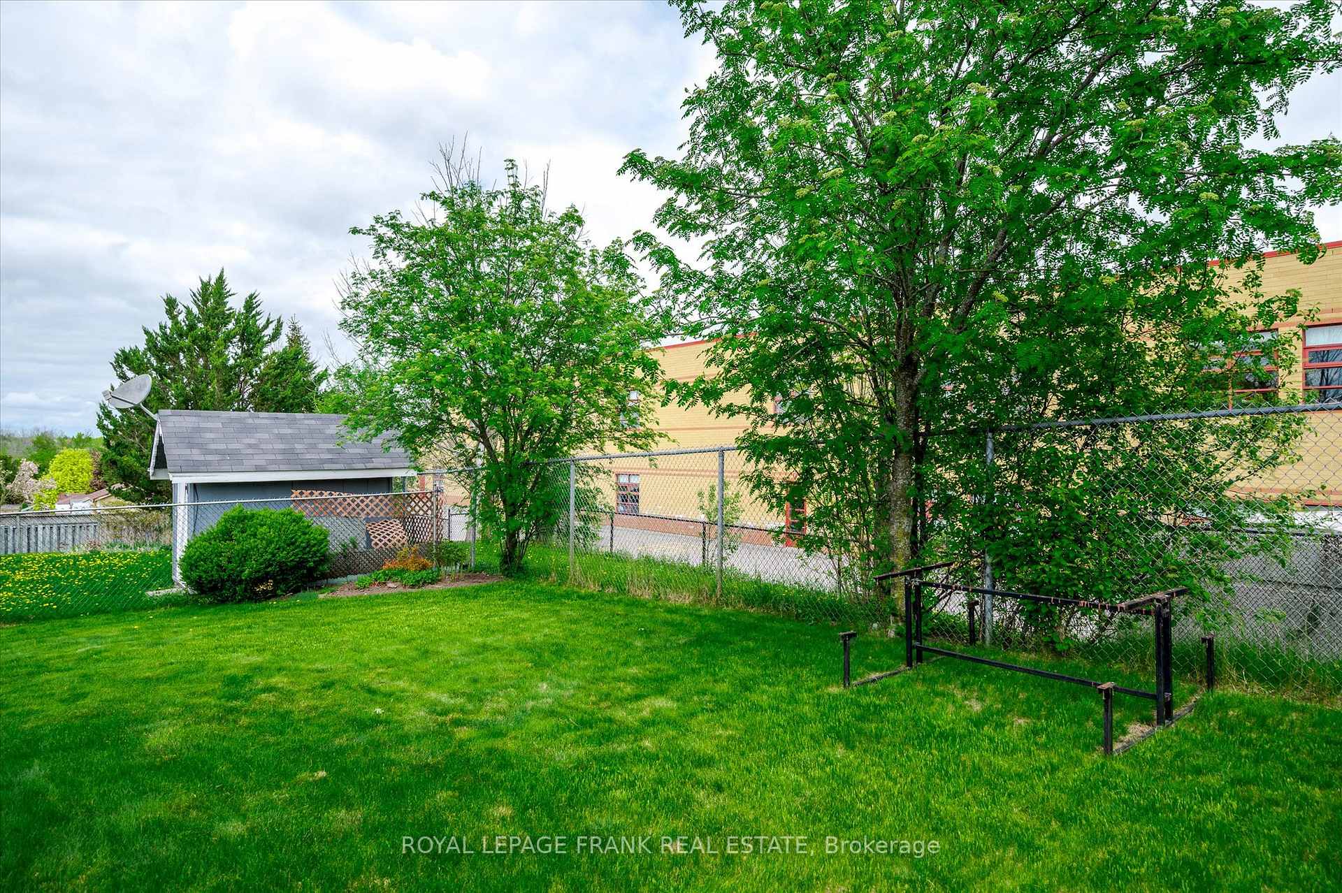 Photo 7 of 2114 Easthill Drive, Peterborough, Ashburnham Ward 4 — HOMEH