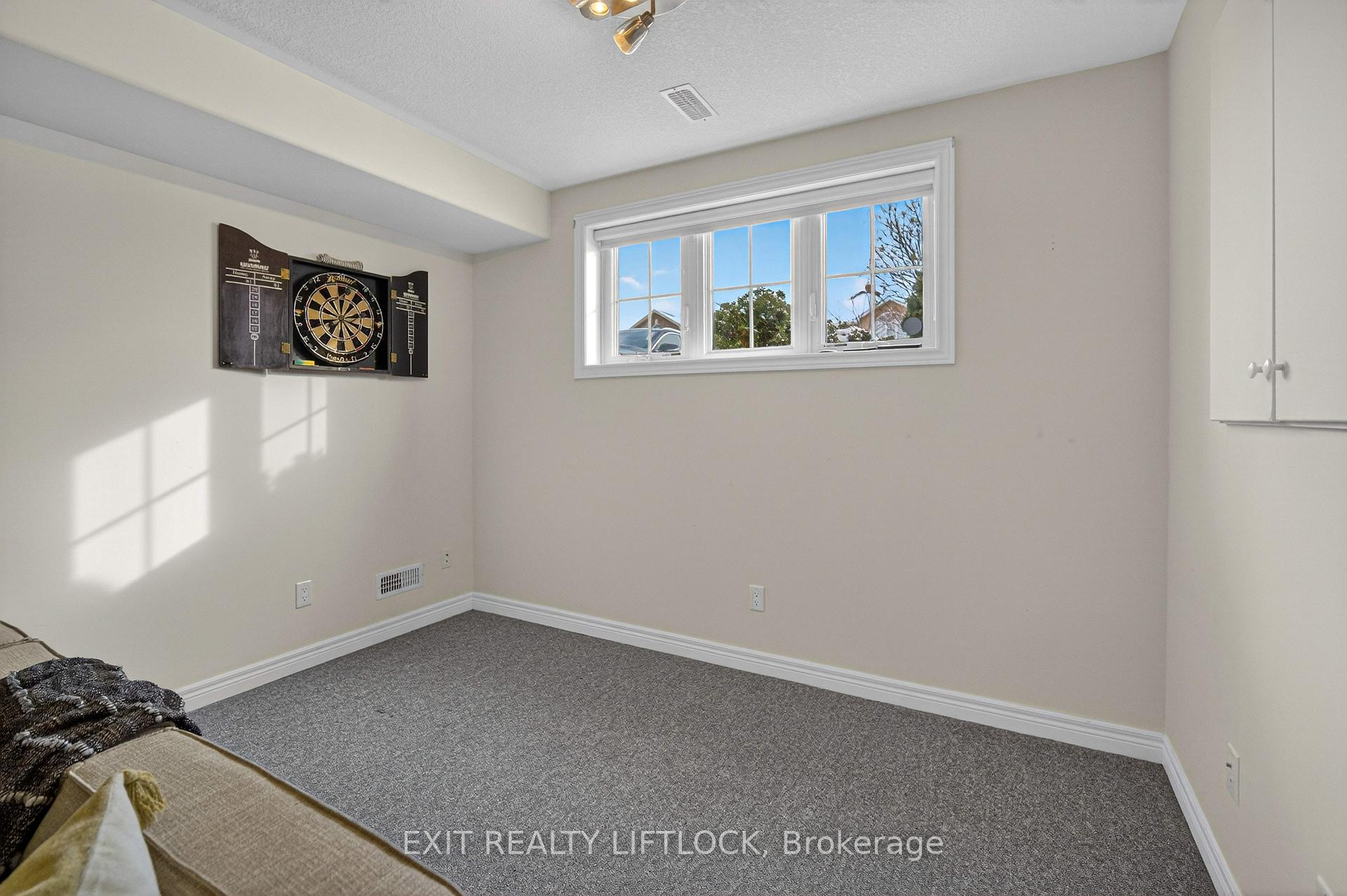 Photo 9 of 746 Hargrove Trail, Peterborough, Ashburnham Ward 4 — HOMEH