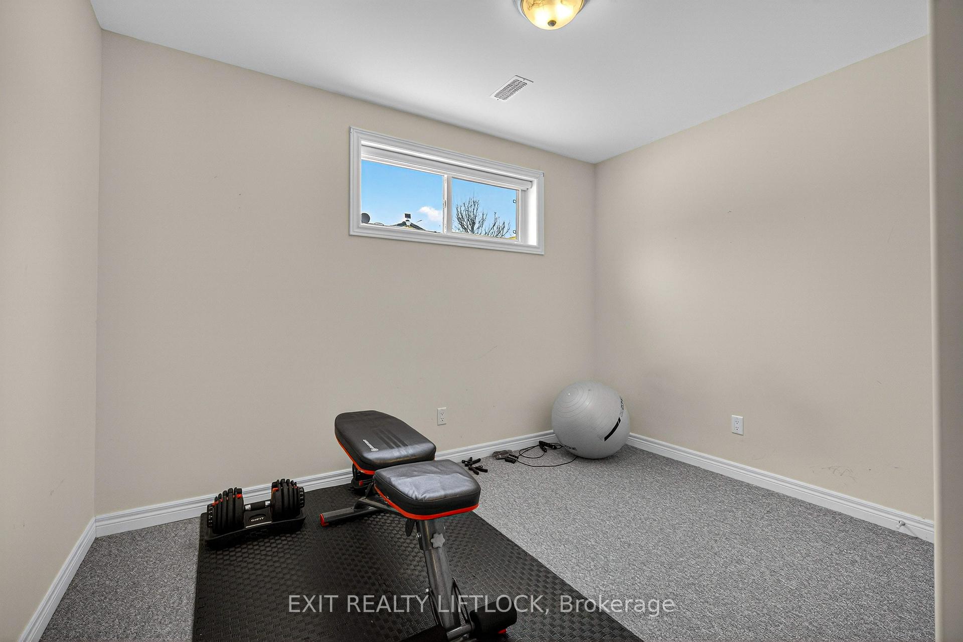Photo 11 of 746 Hargrove Trail, Peterborough, Ashburnham Ward 4 — HOMEH