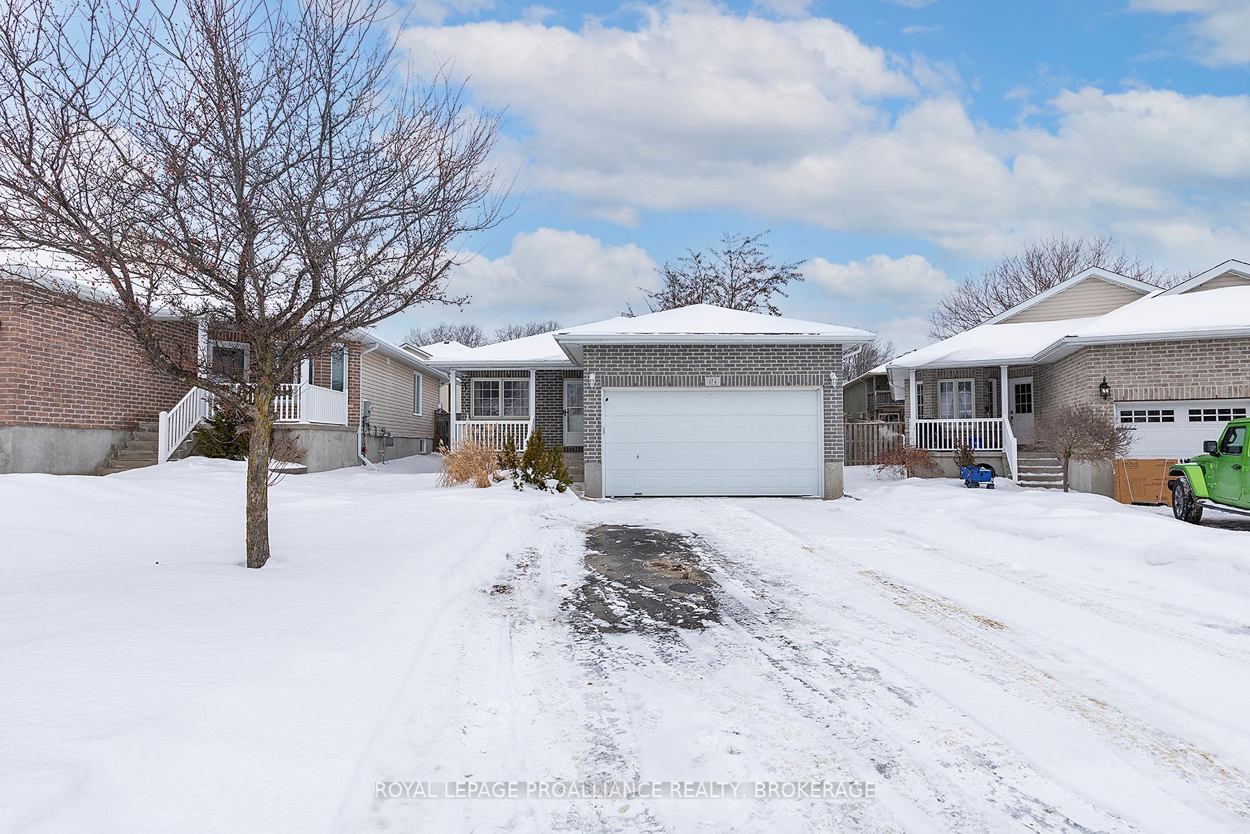 Photo 2 of 174 MacDougall Drive, Loyalist, Amherstview — HOMEH