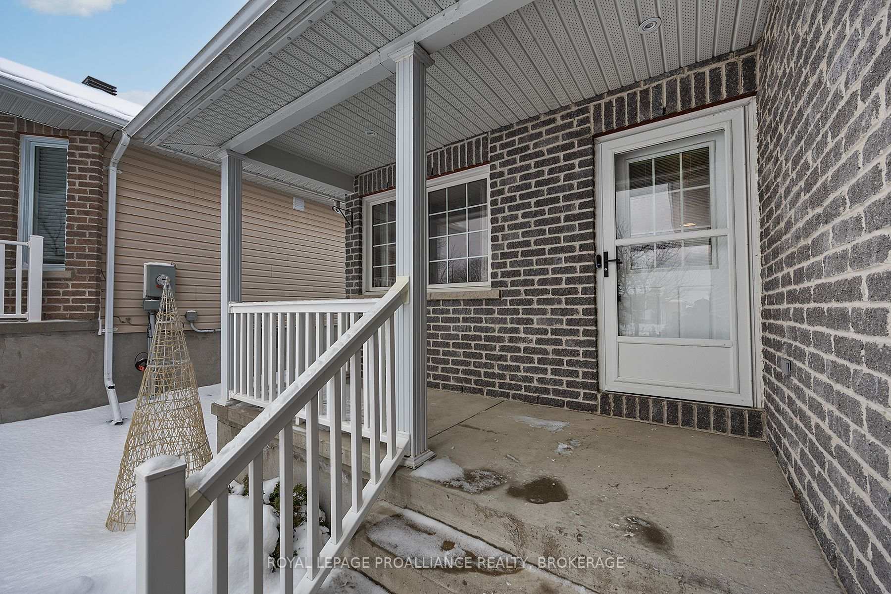 Photo 31 of 174 MacDougall Drive, Loyalist, Amherstview — HOMEH