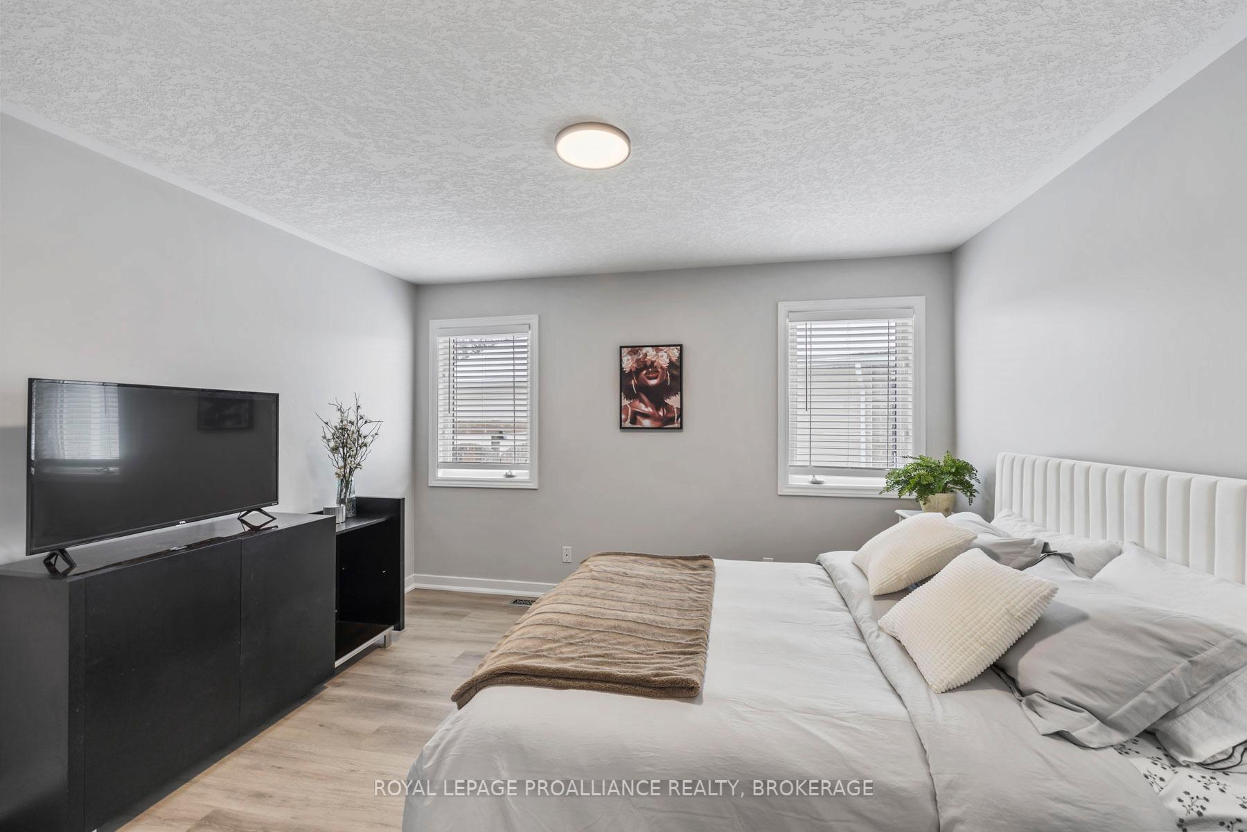 Photo 32 of 174 MacDougall Drive, Loyalist, Amherstview — HOMEH
