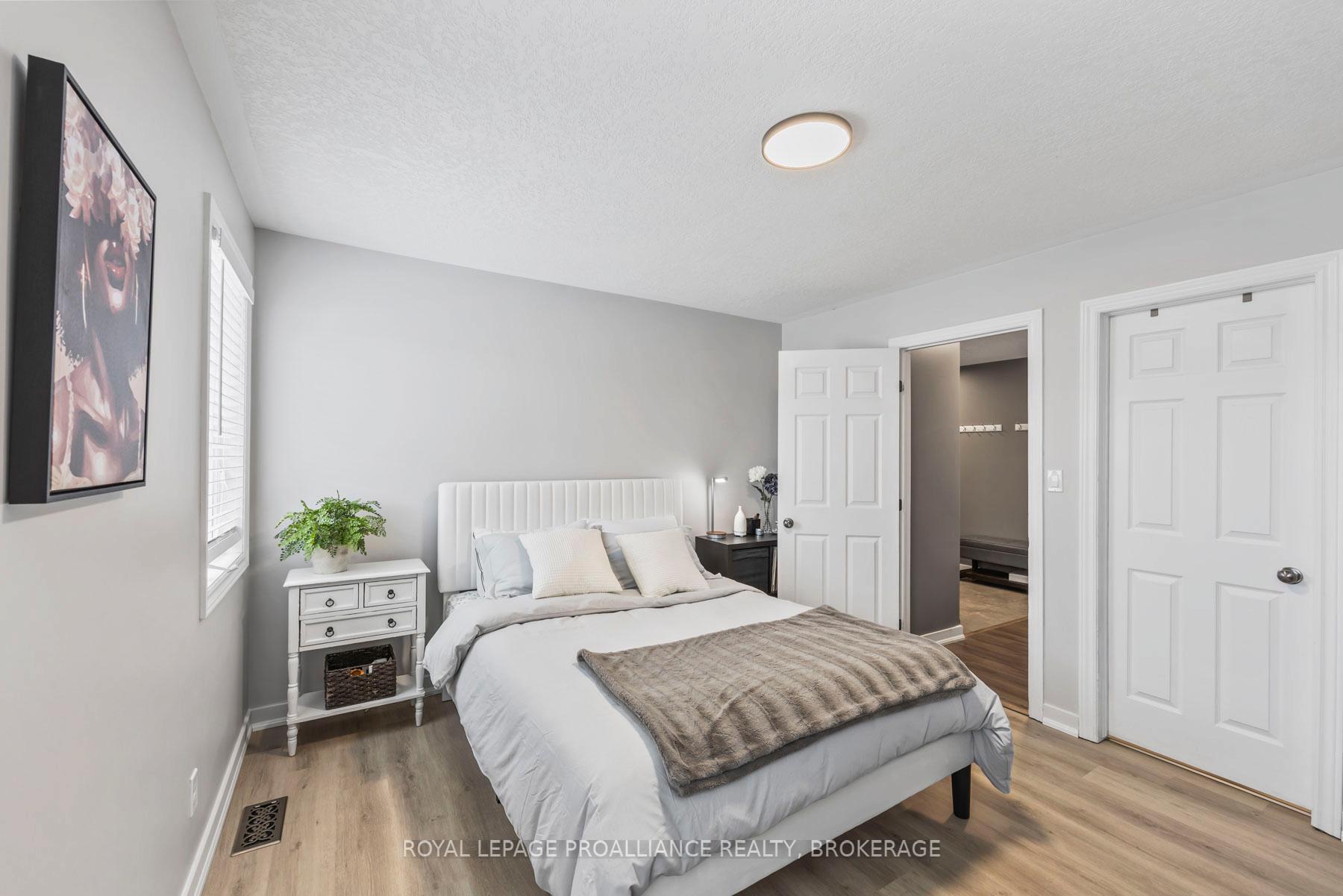 Photo 6 of 174 MacDougall Drive, Loyalist, Amherstview — HOMEH