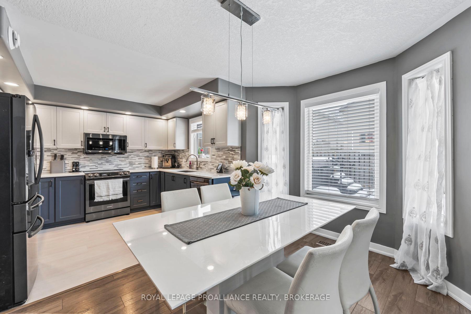 Photo 5 of 174 MacDougall Drive, Loyalist, Amherstview — HOMEH