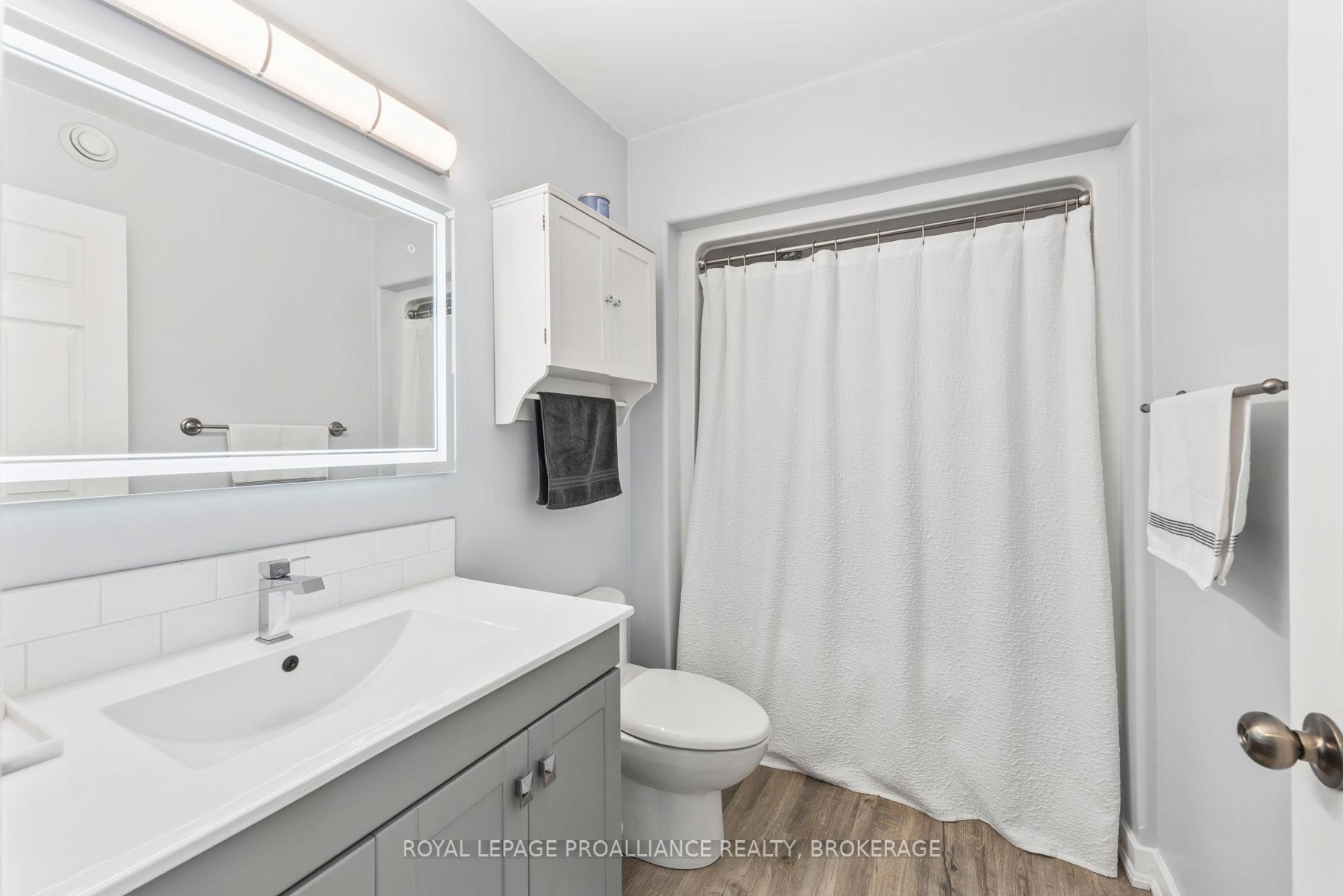 Photo 8 of 174 MacDougall Drive, Loyalist, Amherstview — HOMEH