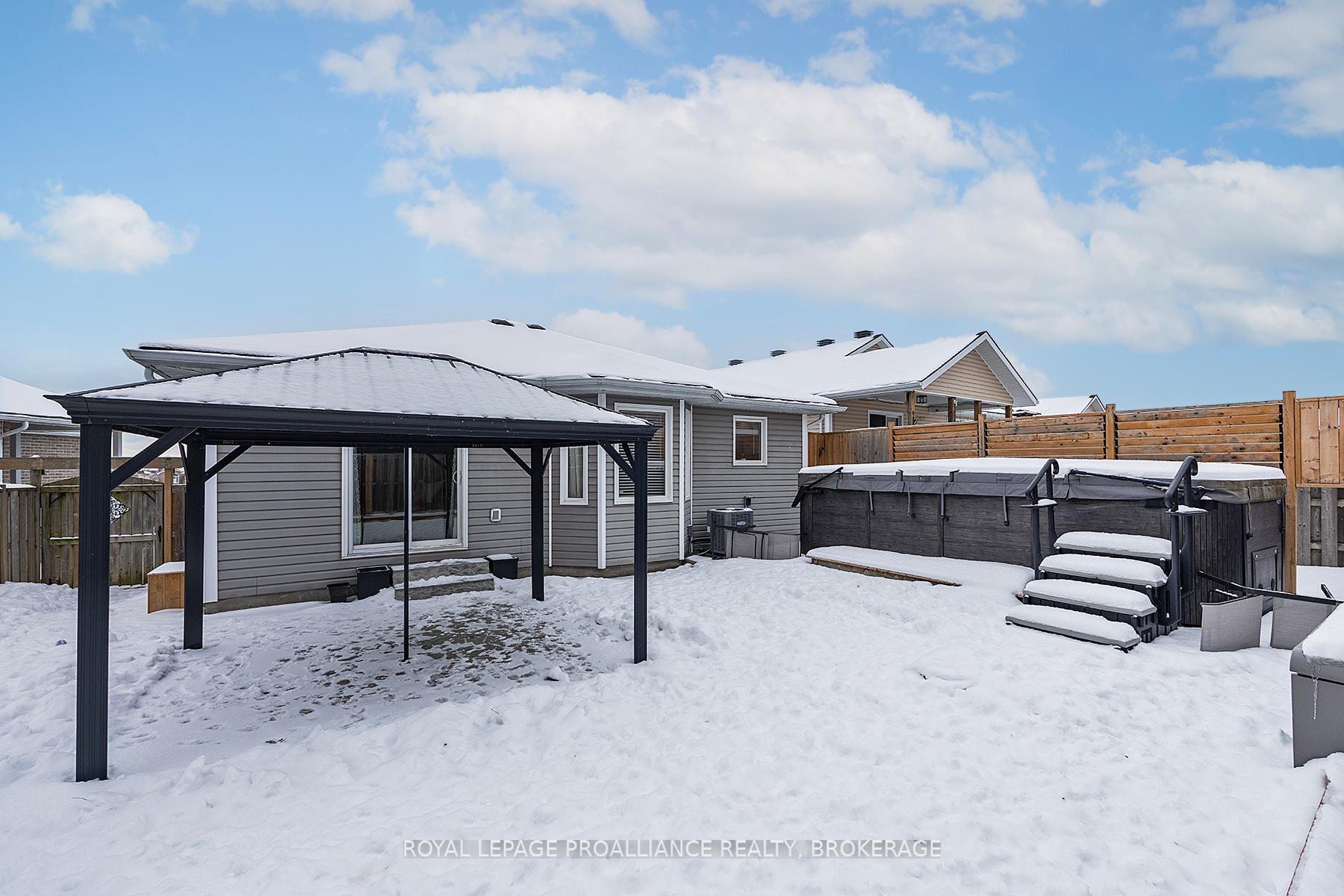 Photo 37 of 174 MacDougall Drive, Loyalist, Amherstview — HOMEH