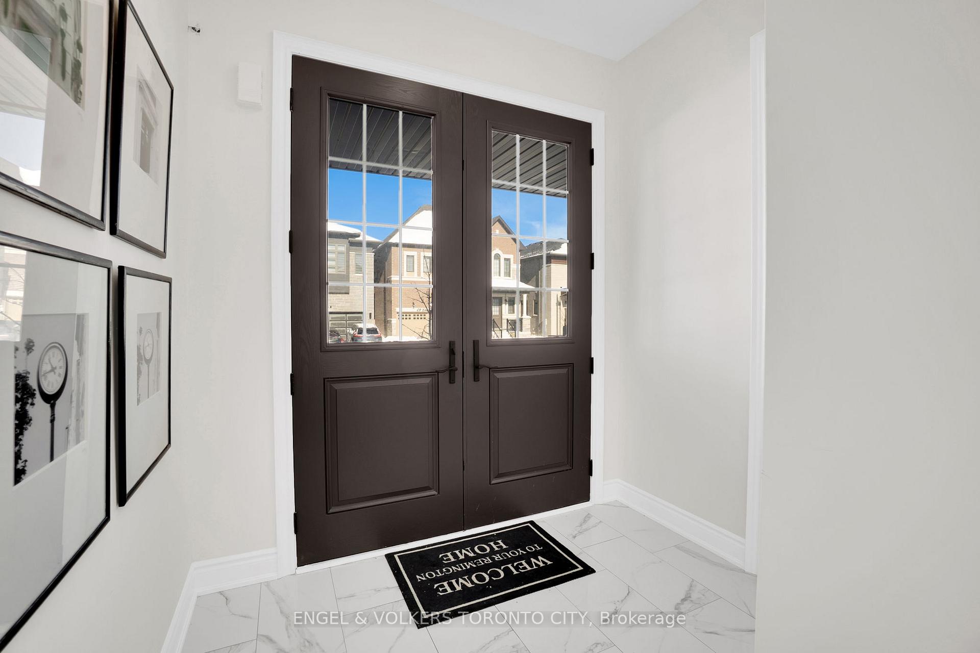 Photo 3 of 58 Claremont Drive N, Brampton, Sandringham-Wellington North — HOMEH