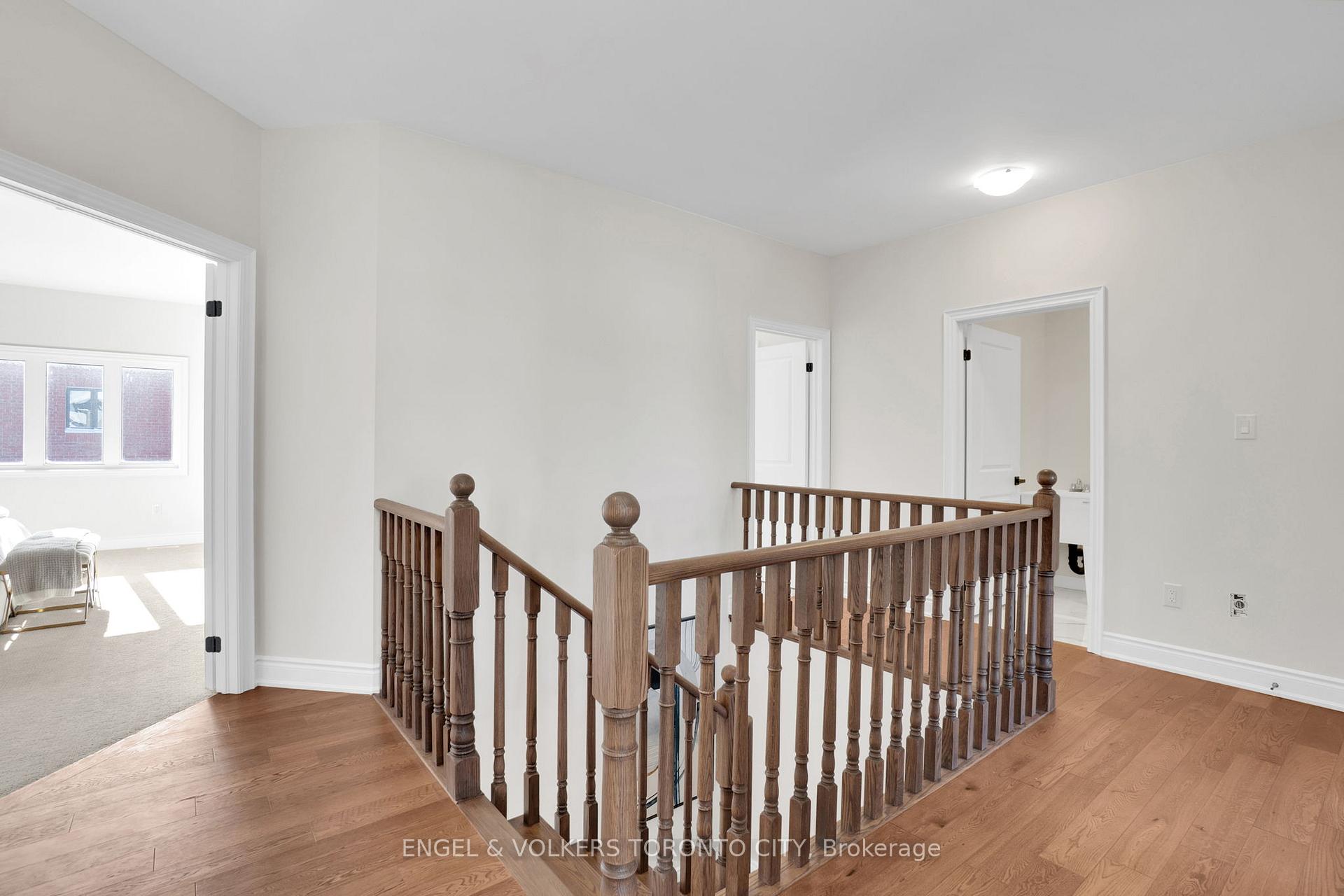 Photo 9 of 58 Claremont Drive N, Brampton, Sandringham-Wellington North — HOMEH