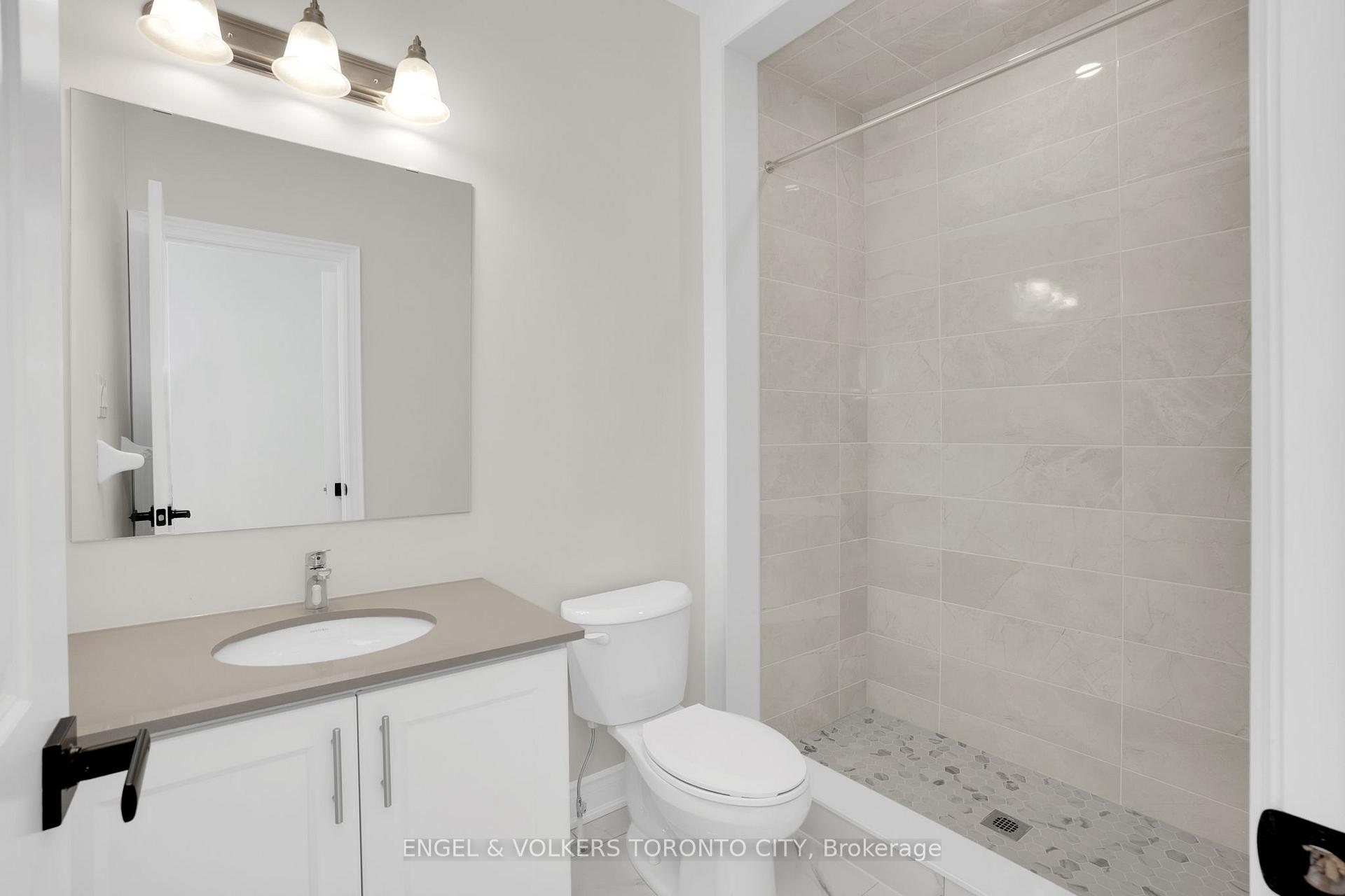 Photo 20 of 58 Claremont Drive N, Brampton, Sandringham-Wellington North — HOMEH