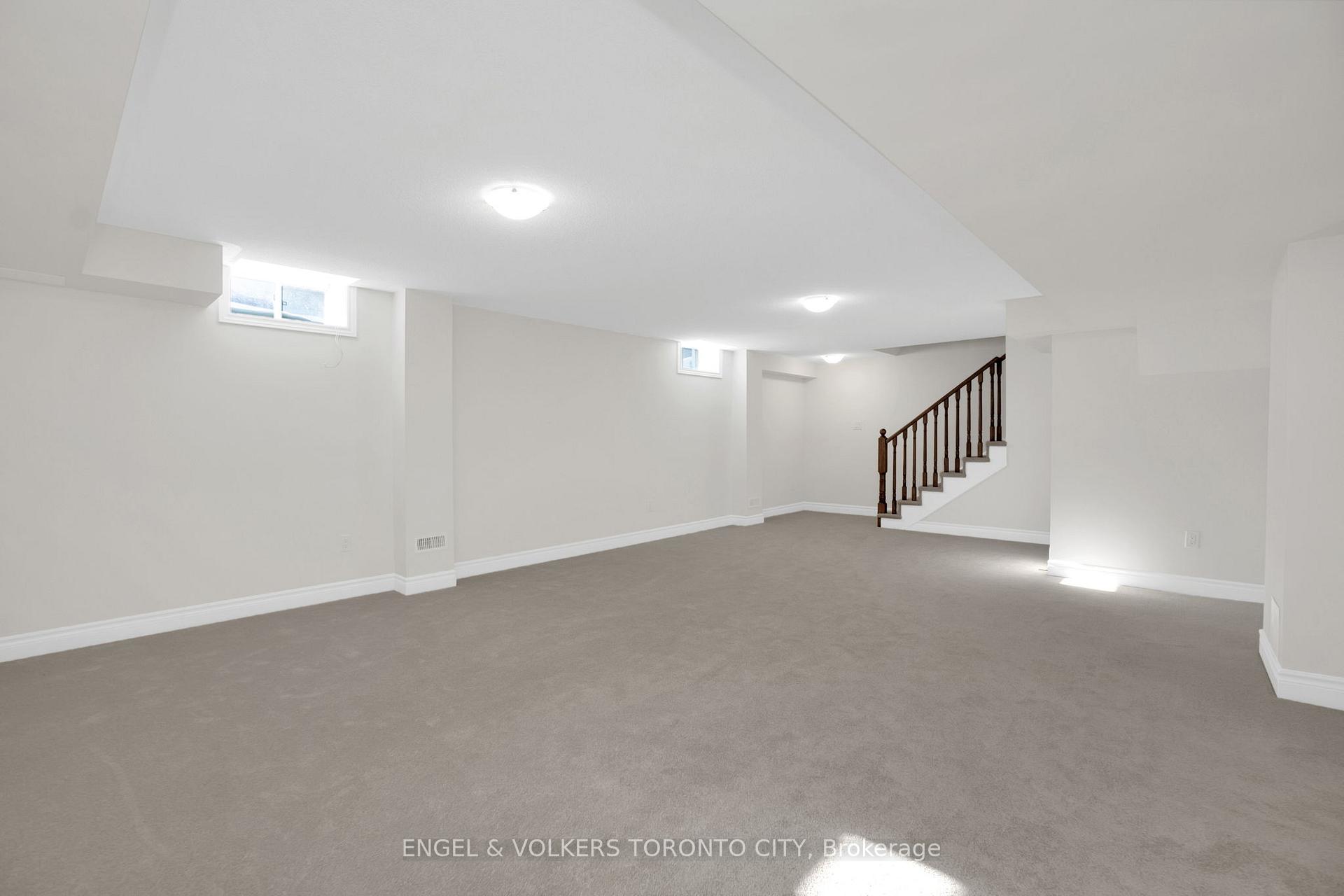 Photo 11 of 58 Claremont Drive N, Brampton, Sandringham-Wellington North — HOMEH