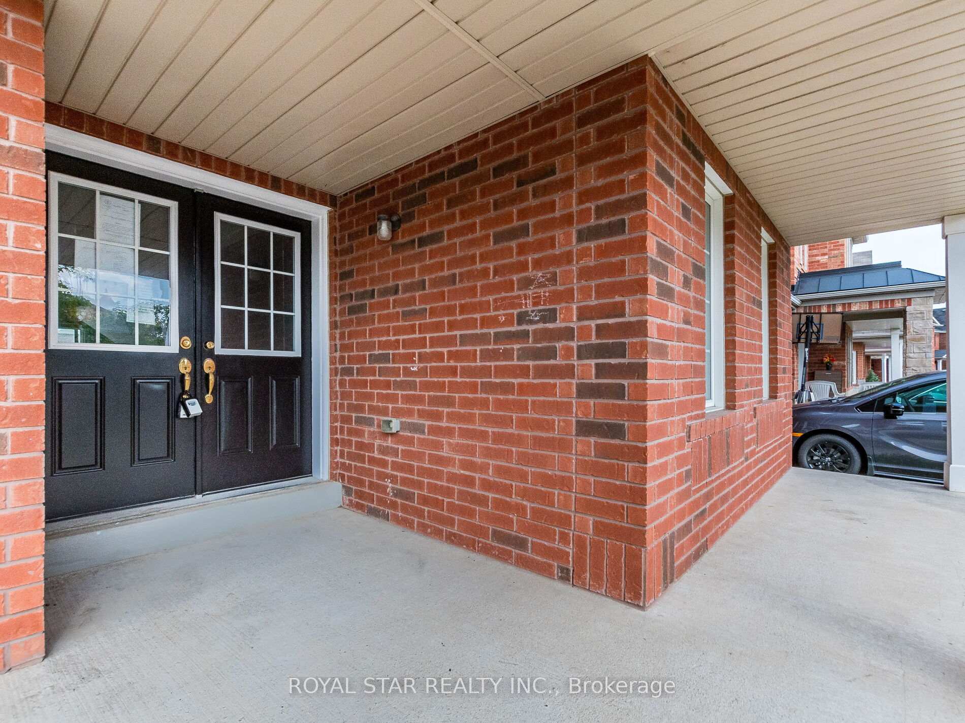 Photo 4 of 275 Checkerberry Crescent, Brampton, Sandringham-Wellington — HOMEH
