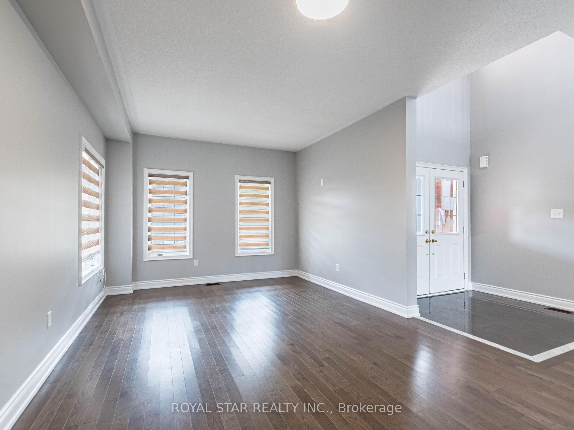Photo 7 of 275 Checkerberry Crescent, Brampton, Sandringham-Wellington — HOMEH