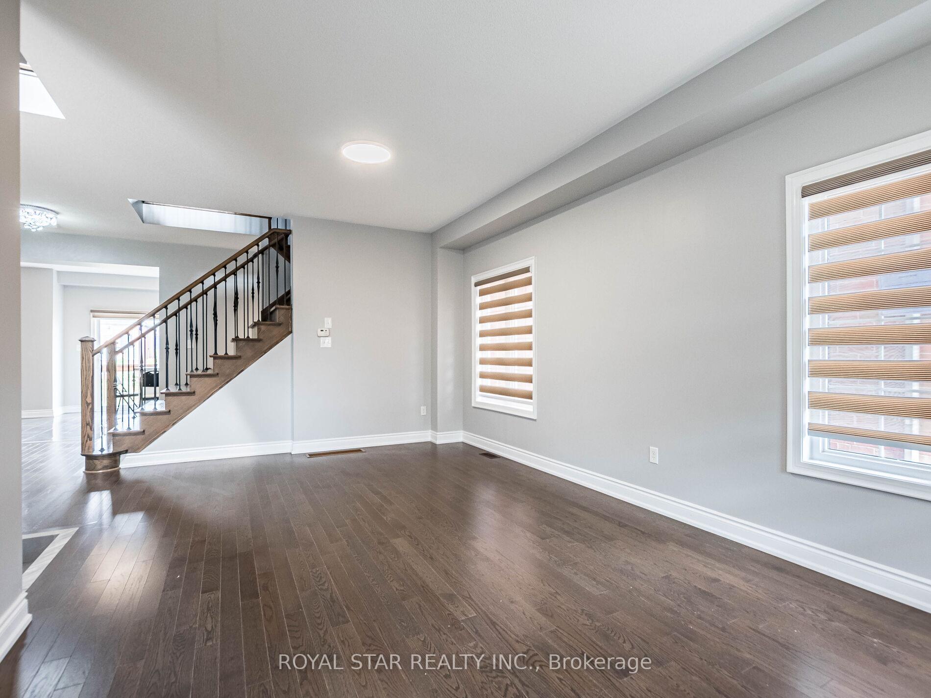 Photo 8 of 275 Checkerberry Crescent, Brampton, Sandringham-Wellington — HOMEH