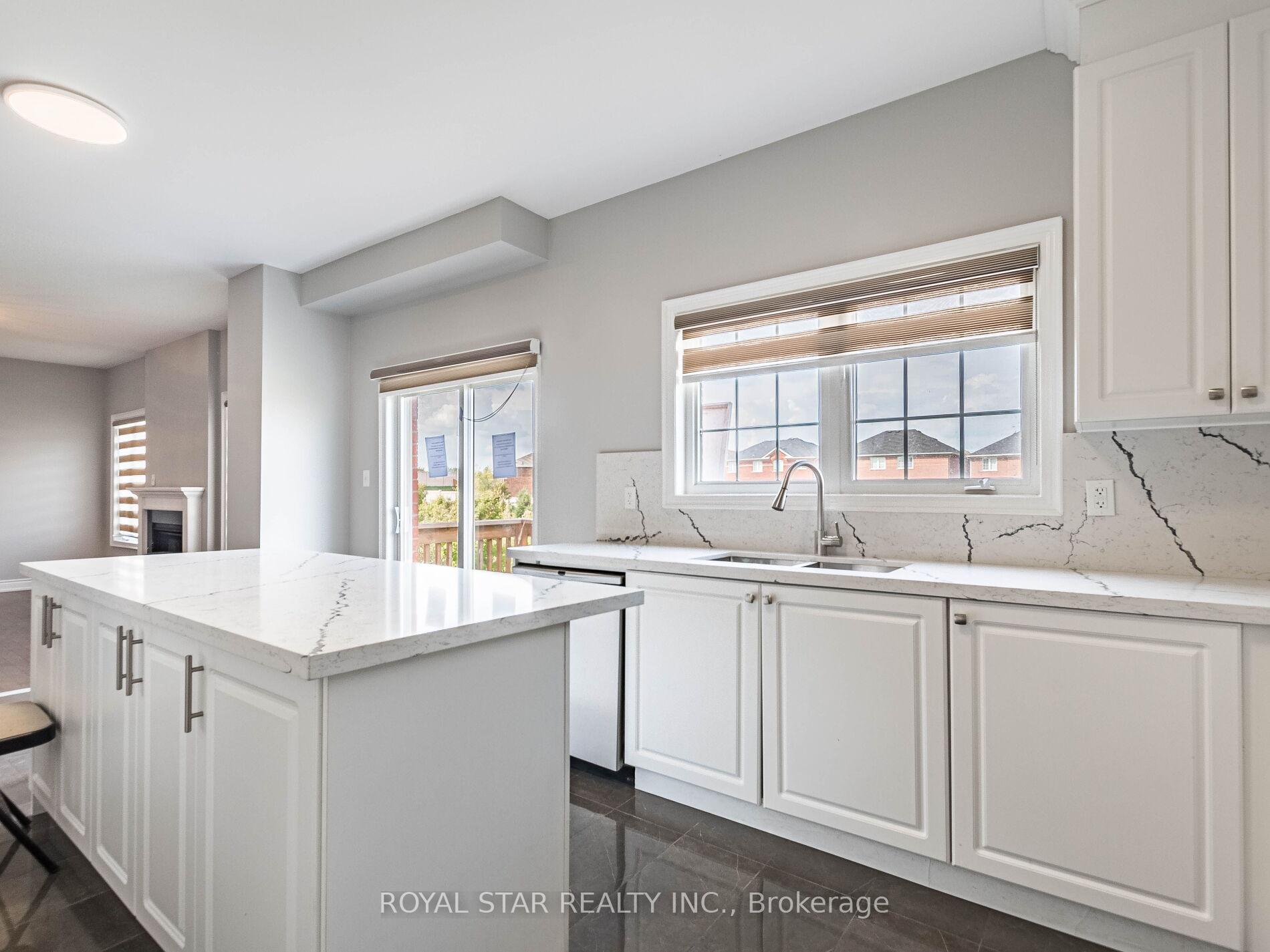 Photo 11 of 275 Checkerberry Crescent, Brampton, Sandringham-Wellington — HOMEH