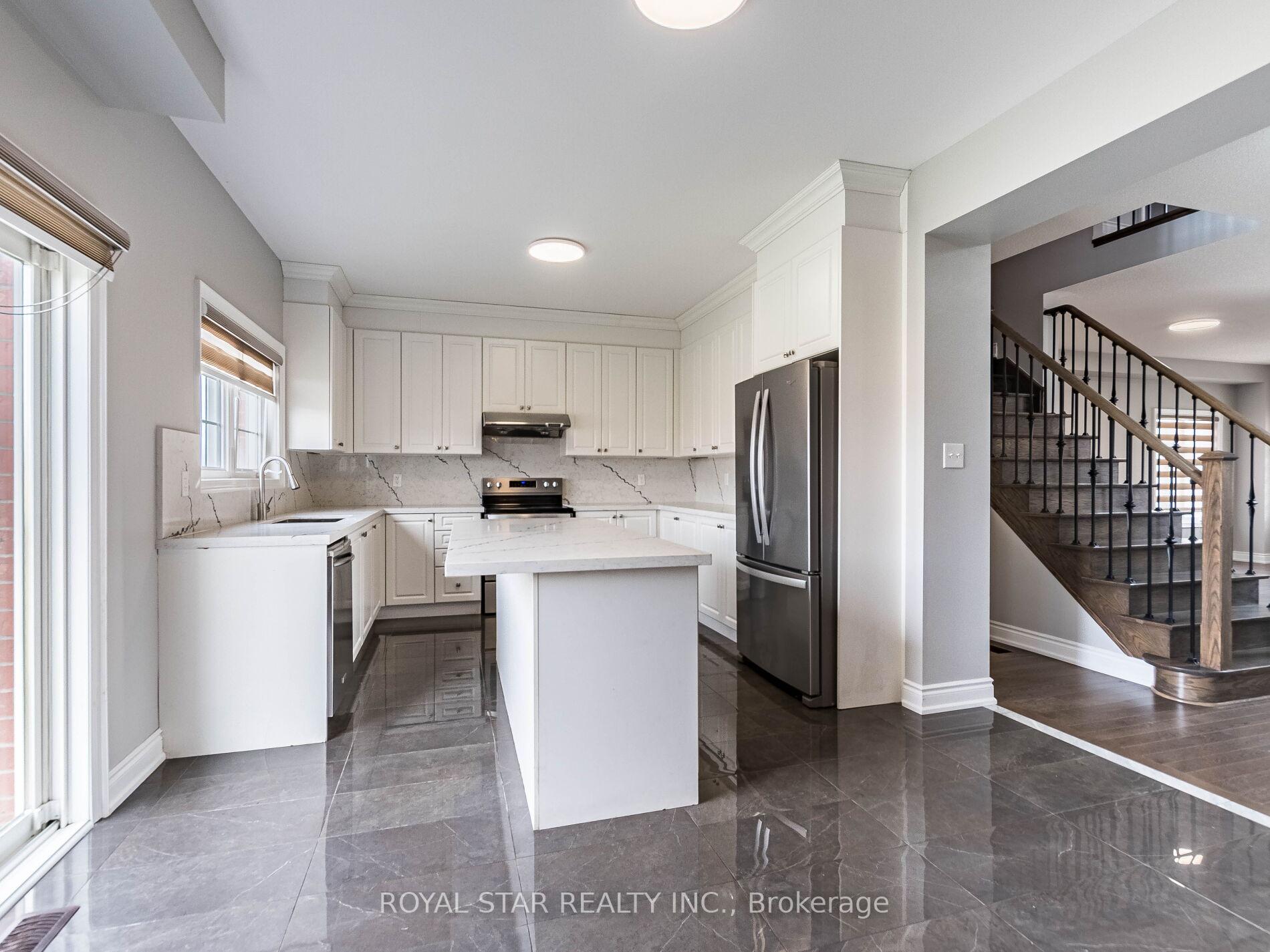 Photo 13 of 275 Checkerberry Crescent, Brampton, Sandringham-Wellington — HOMEH