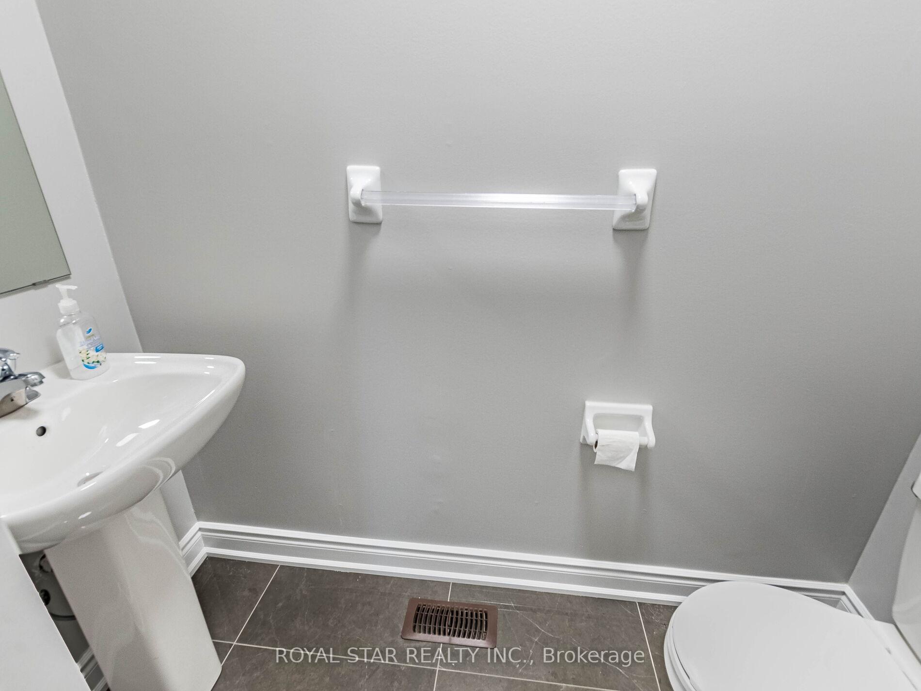 Photo 15 of 275 Checkerberry Crescent, Brampton, Sandringham-Wellington — HOMEH
