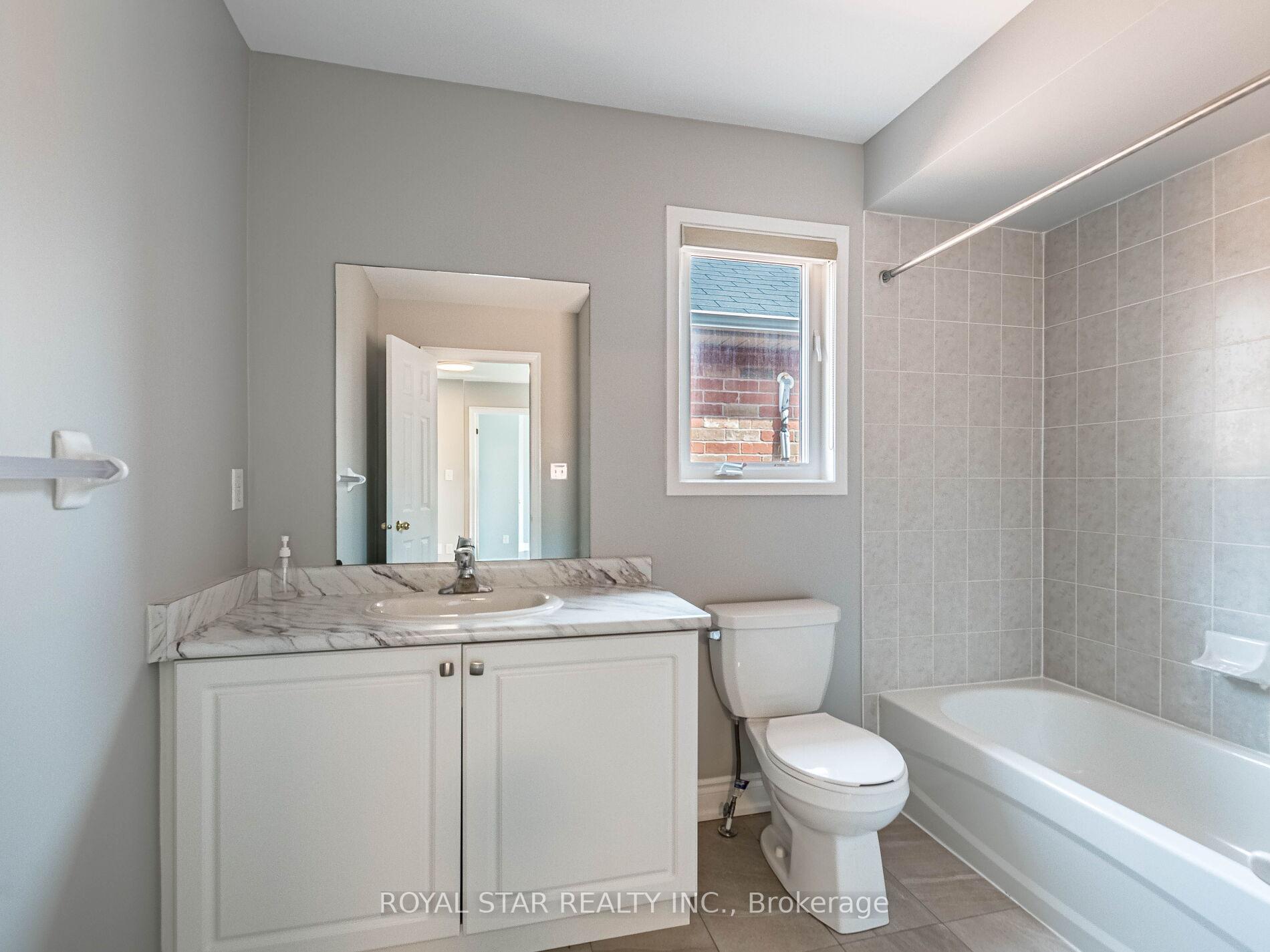 Photo 30 of 275 Checkerberry Crescent, Brampton, Sandringham-Wellington — HOMEH