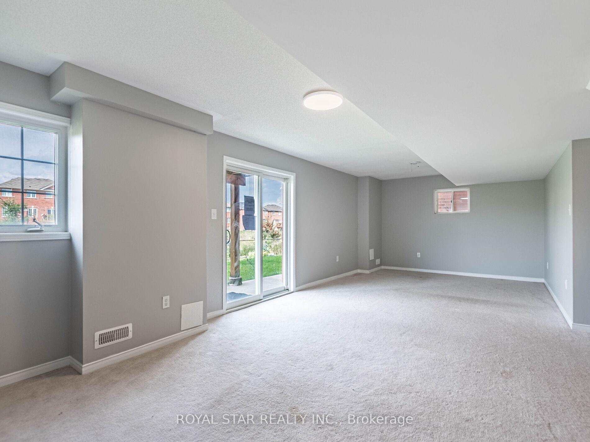 Photo 36 of 275 Checkerberry Crescent, Brampton, Sandringham-Wellington — HOMEH