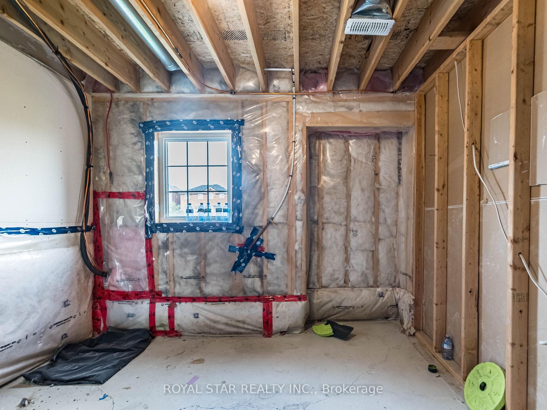 Photo 43 of 275 Checkerberry Crescent, Brampton, Sandringham-Wellington — HOMEH