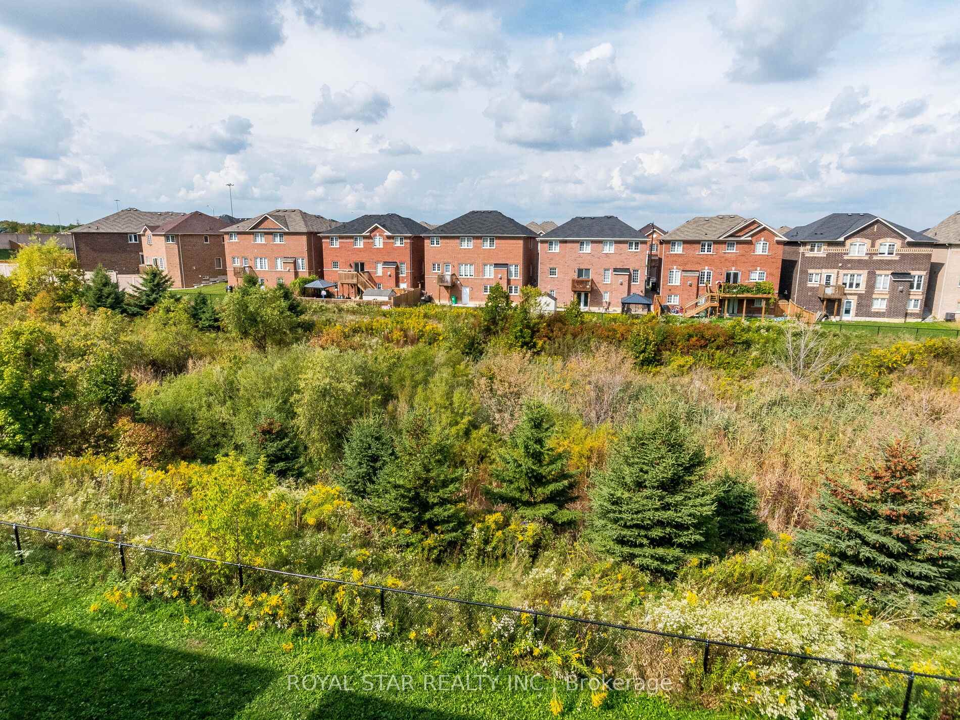Photo 47 of 275 Checkerberry Crescent, Brampton, Sandringham-Wellington — HOMEH