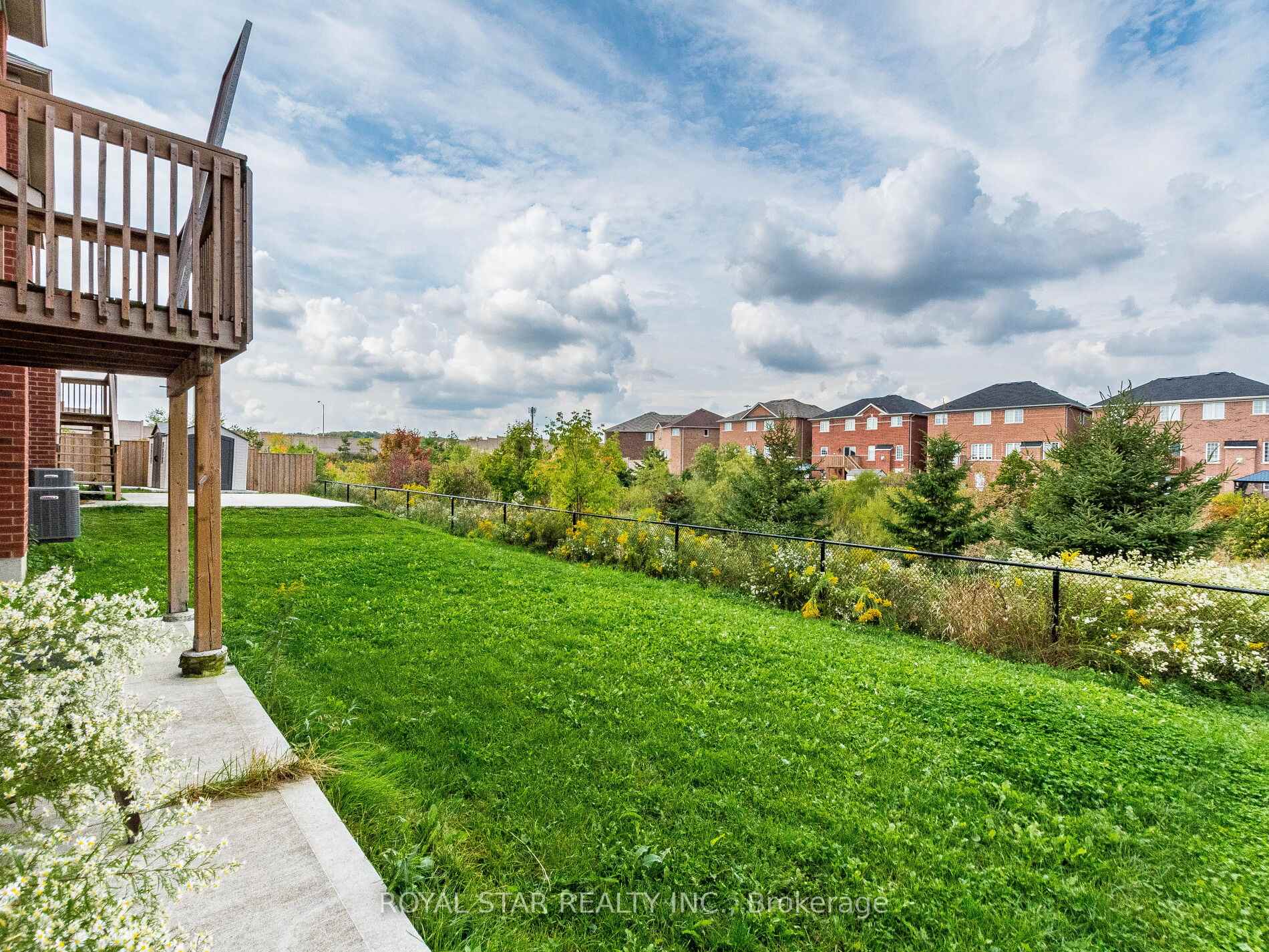 Photo 49 of 275 Checkerberry Crescent, Brampton, Sandringham-Wellington — HOMEH